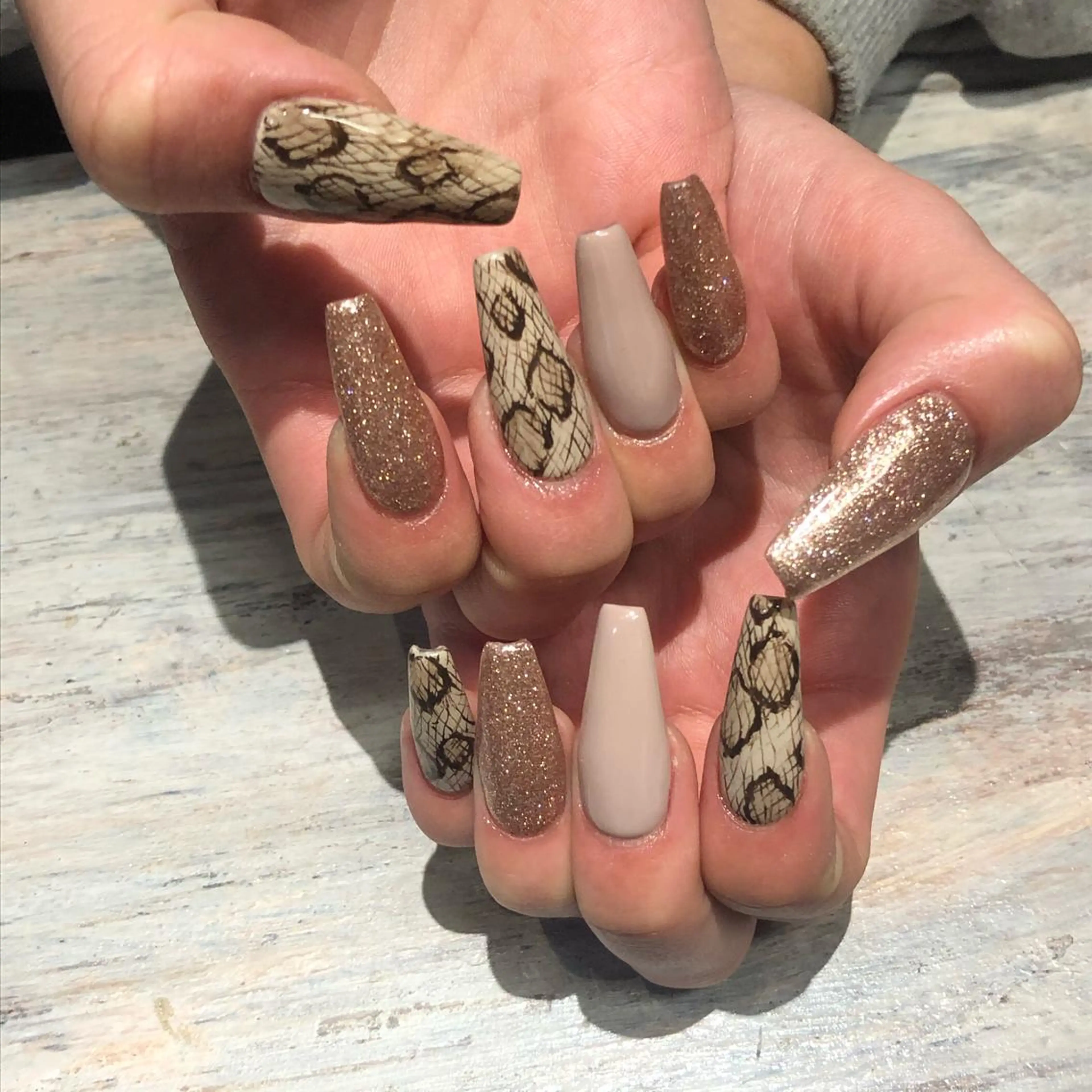 ネイル crestnail所属・小林 束紗のネイルデザイン