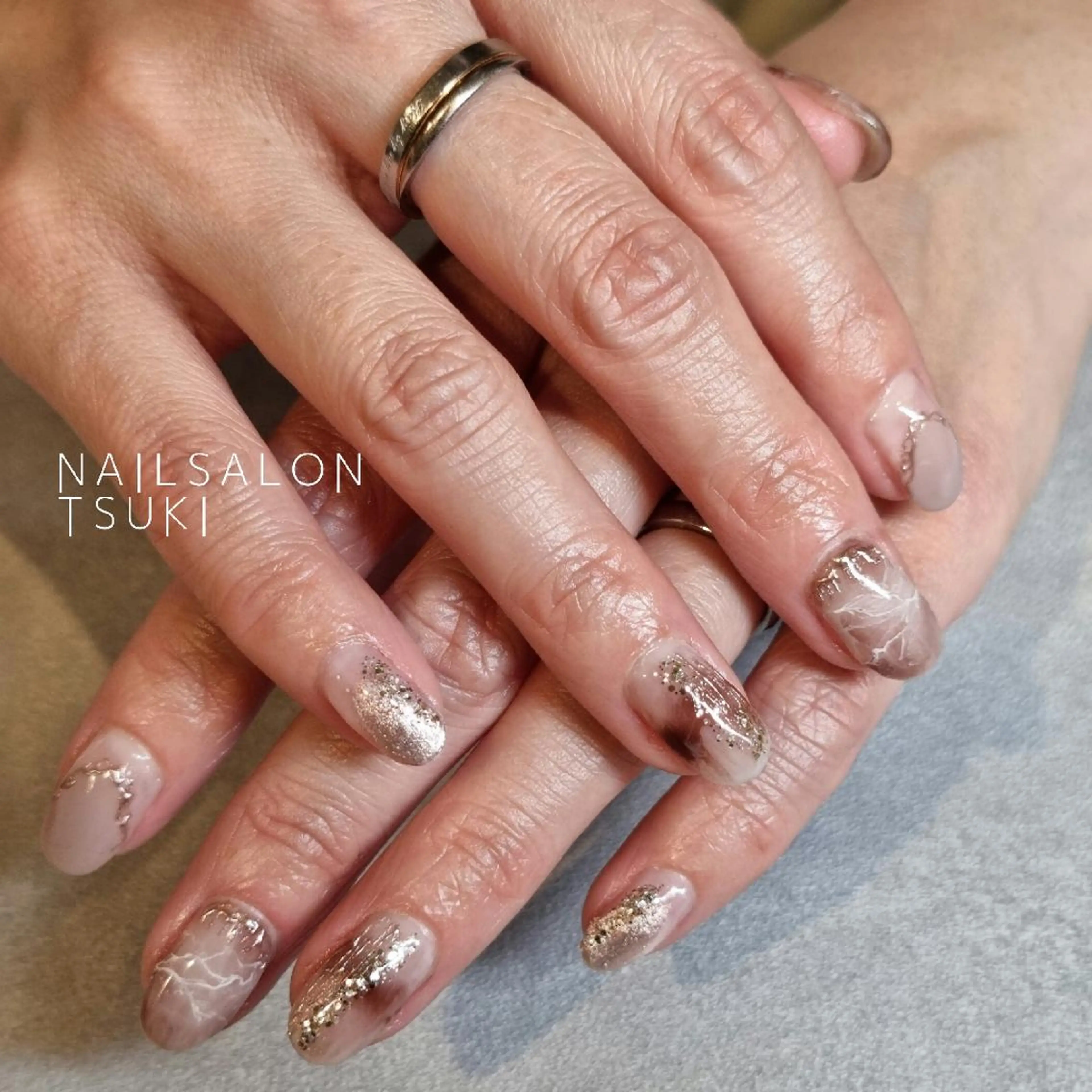 ネイル 大理石ネイル(マーブル) ニュアンスネイル ハンドネイル Tsuki.所属・Nailsalon Tsuki.のネイルデザイン