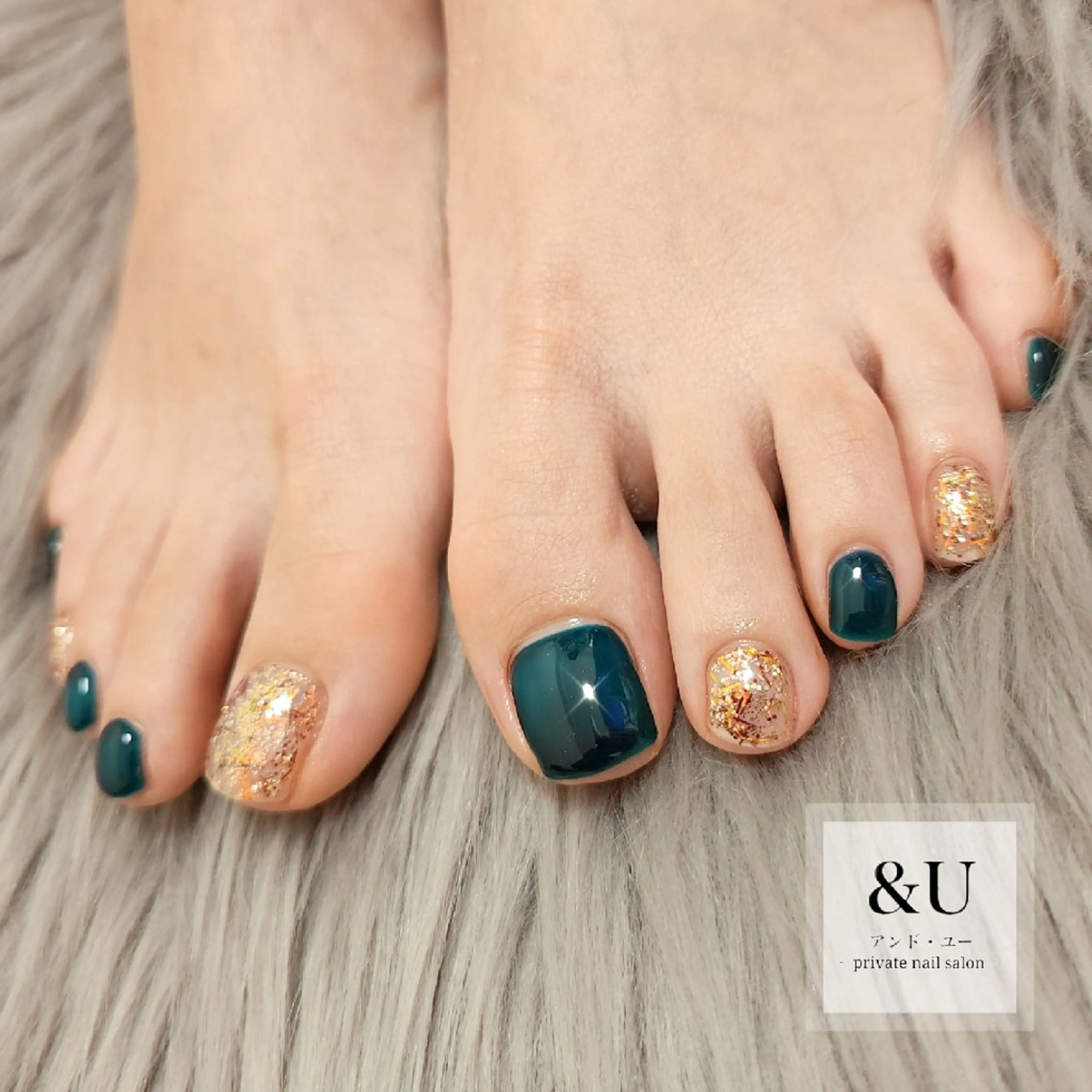 ネイル フットネイル 冬ネイル クリスマス フットネイル ＆Ｕ (アンド・ユー)のネイルデザイン
