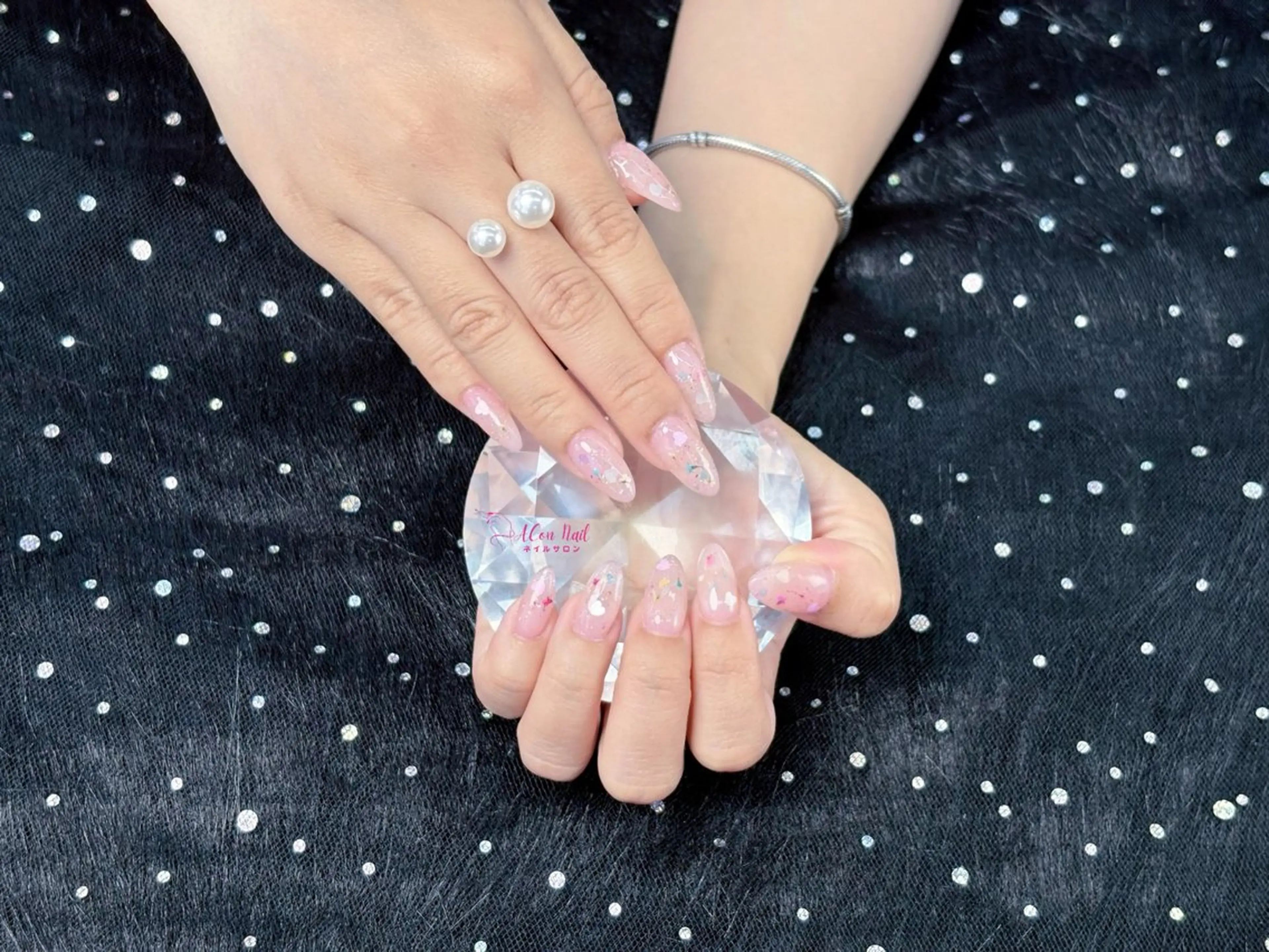 ネイル 桜ネイル 長さ出し フラワーネイル フレンチネイル ジェルネイル ハンドネイル AConNailSalon所属・ACon NailSalonのネイルデザイン