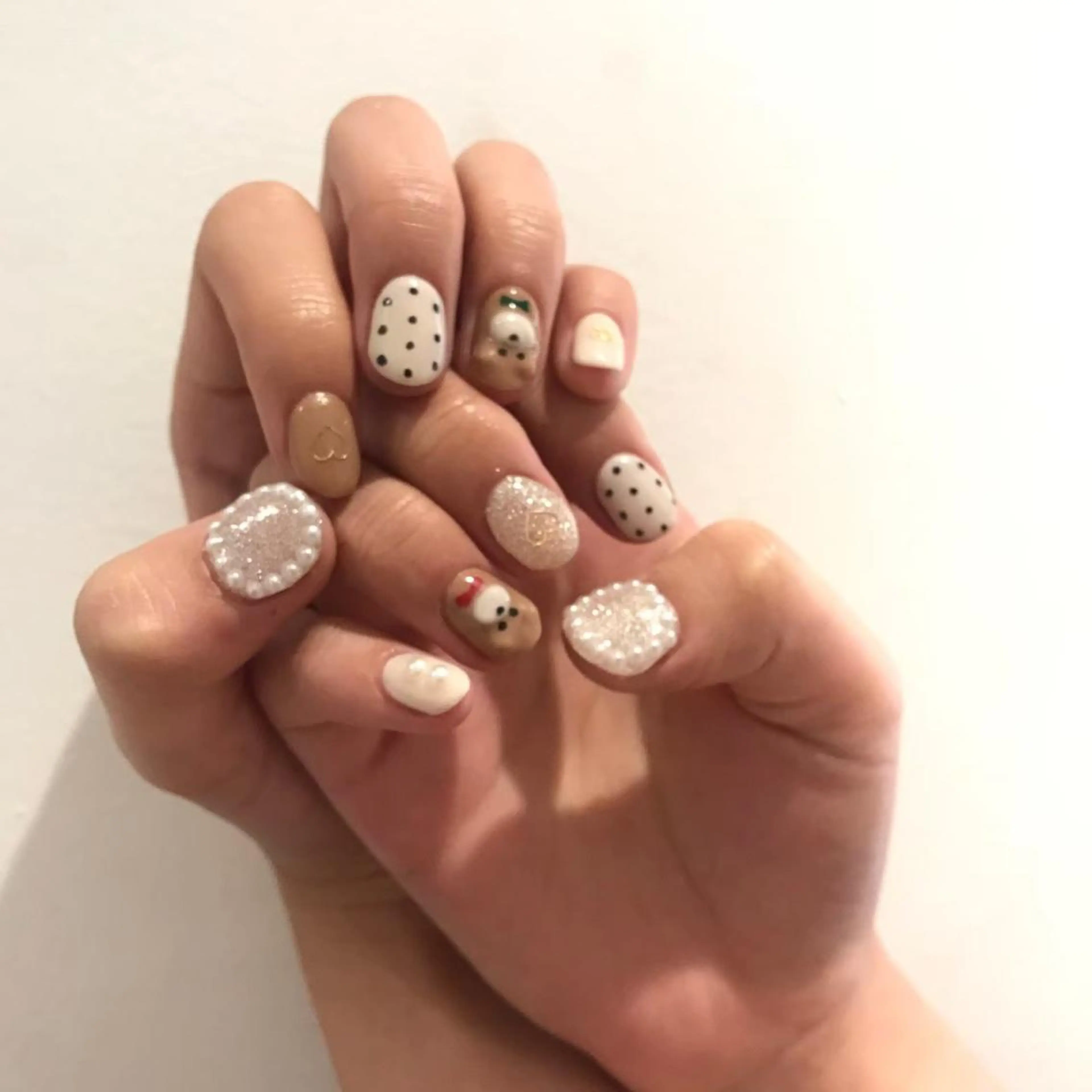 ネイル 指名支持率NO.1 スタイリストのヘアスタイル