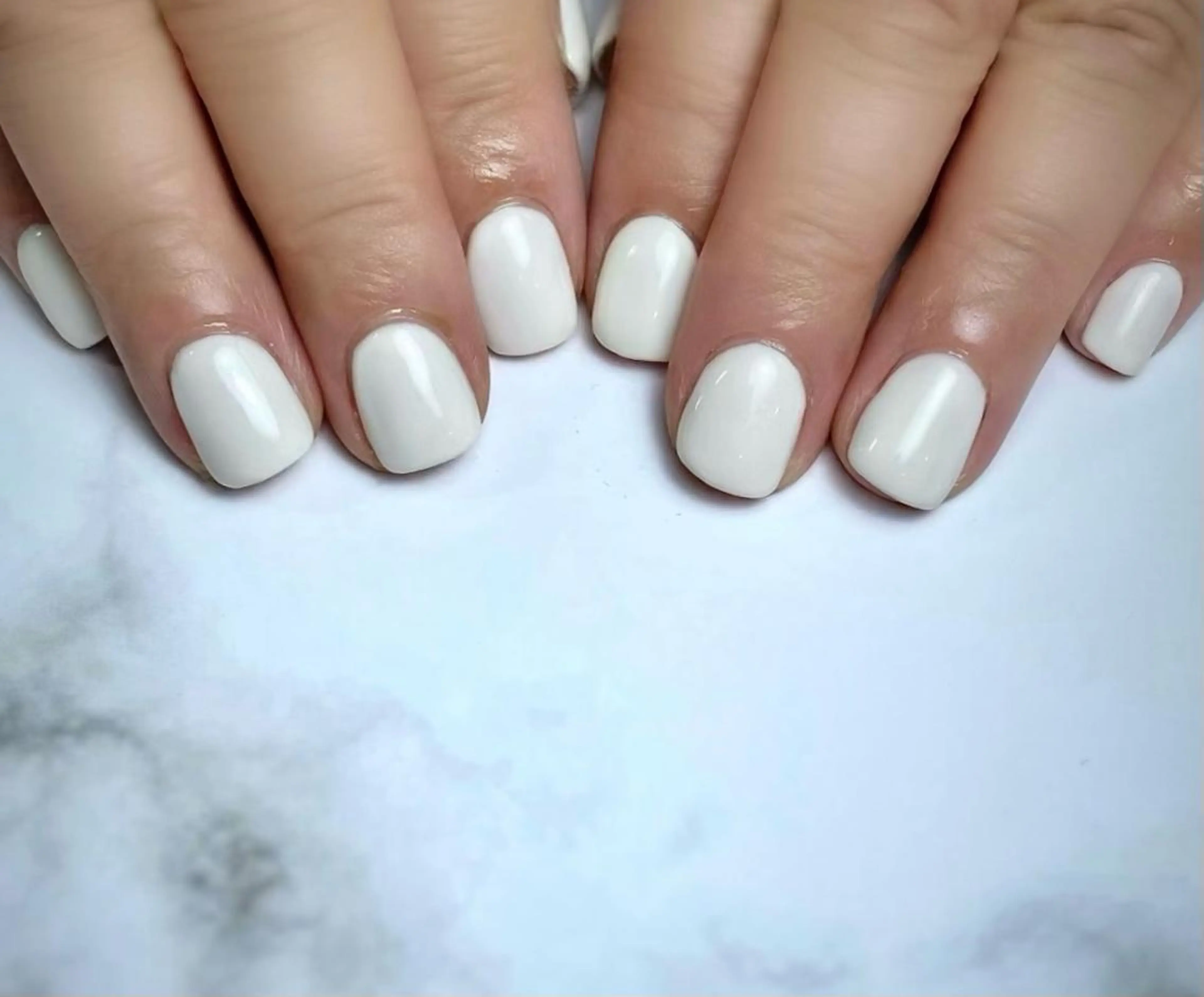 ネイル ワンカラーネイル シンプルネイル ホワイト Nail ameria megu所属・ameria meguのネイルデザイン