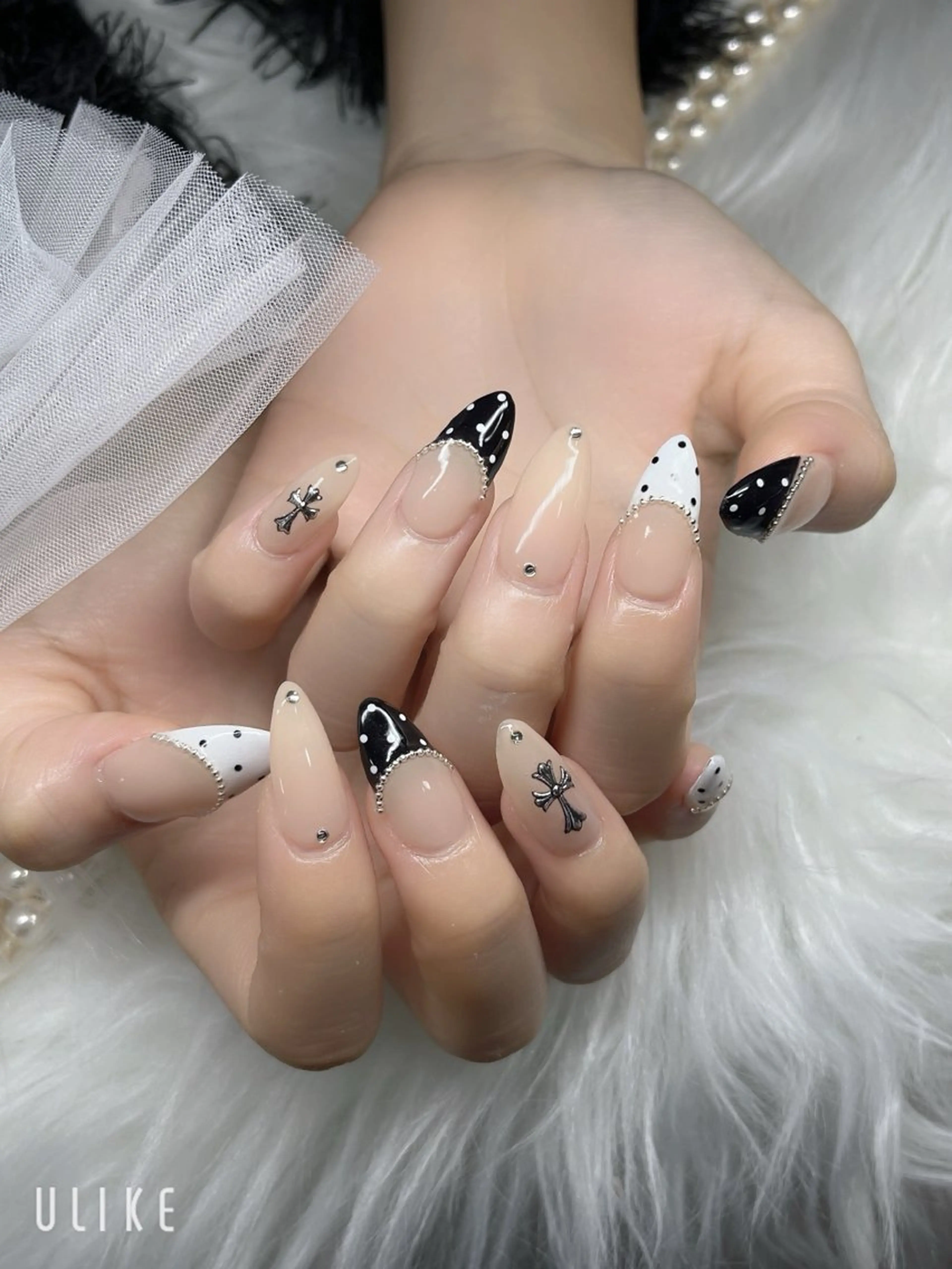 ネイル ハンドネイル YOLO NAILのネイルデザイン