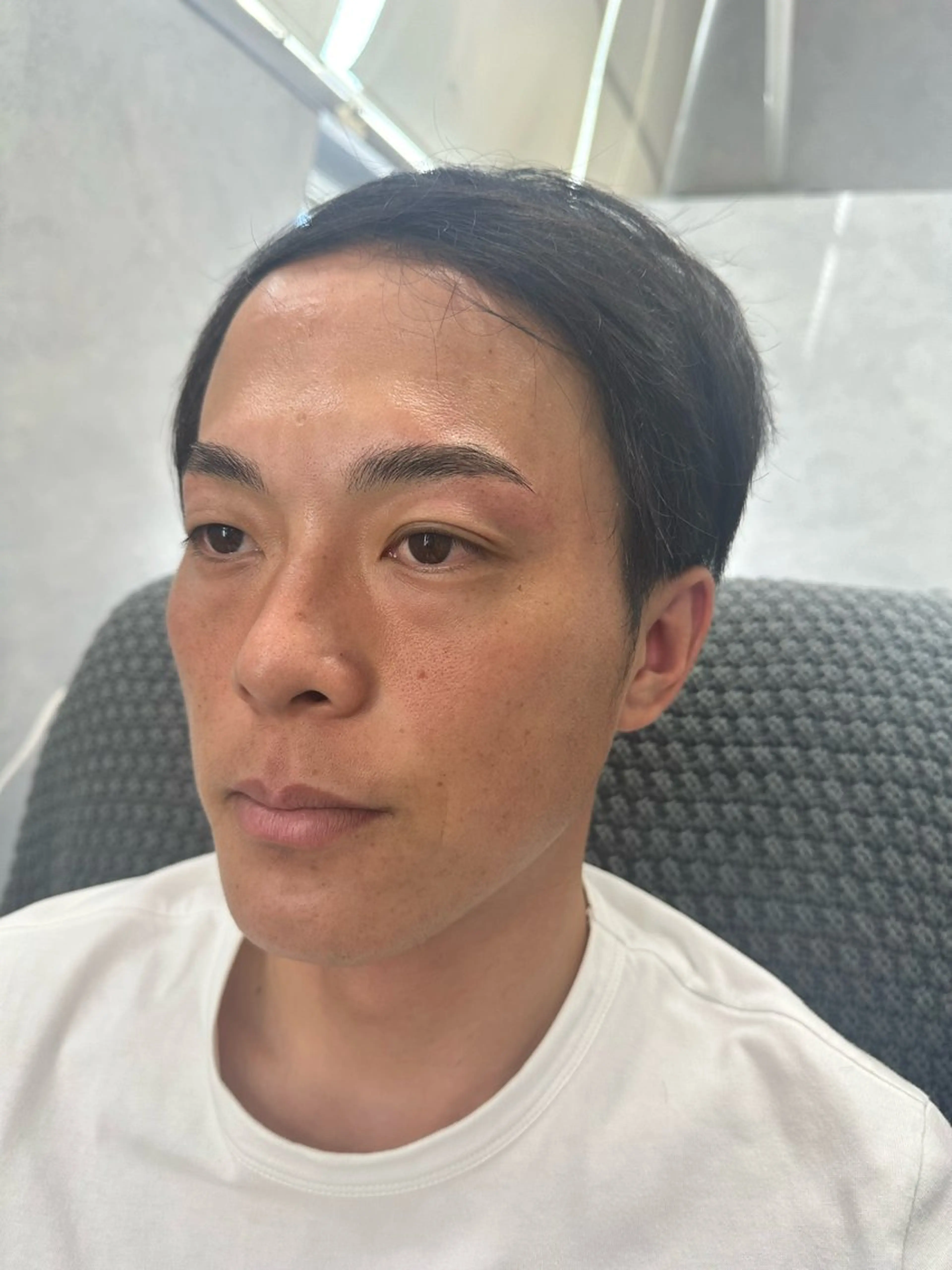 メンズ アイブロウ ARCHE-OSAKA所属・大阪心斎橋 メンズ眉毛専門の眉毛・アイブロウイメージ