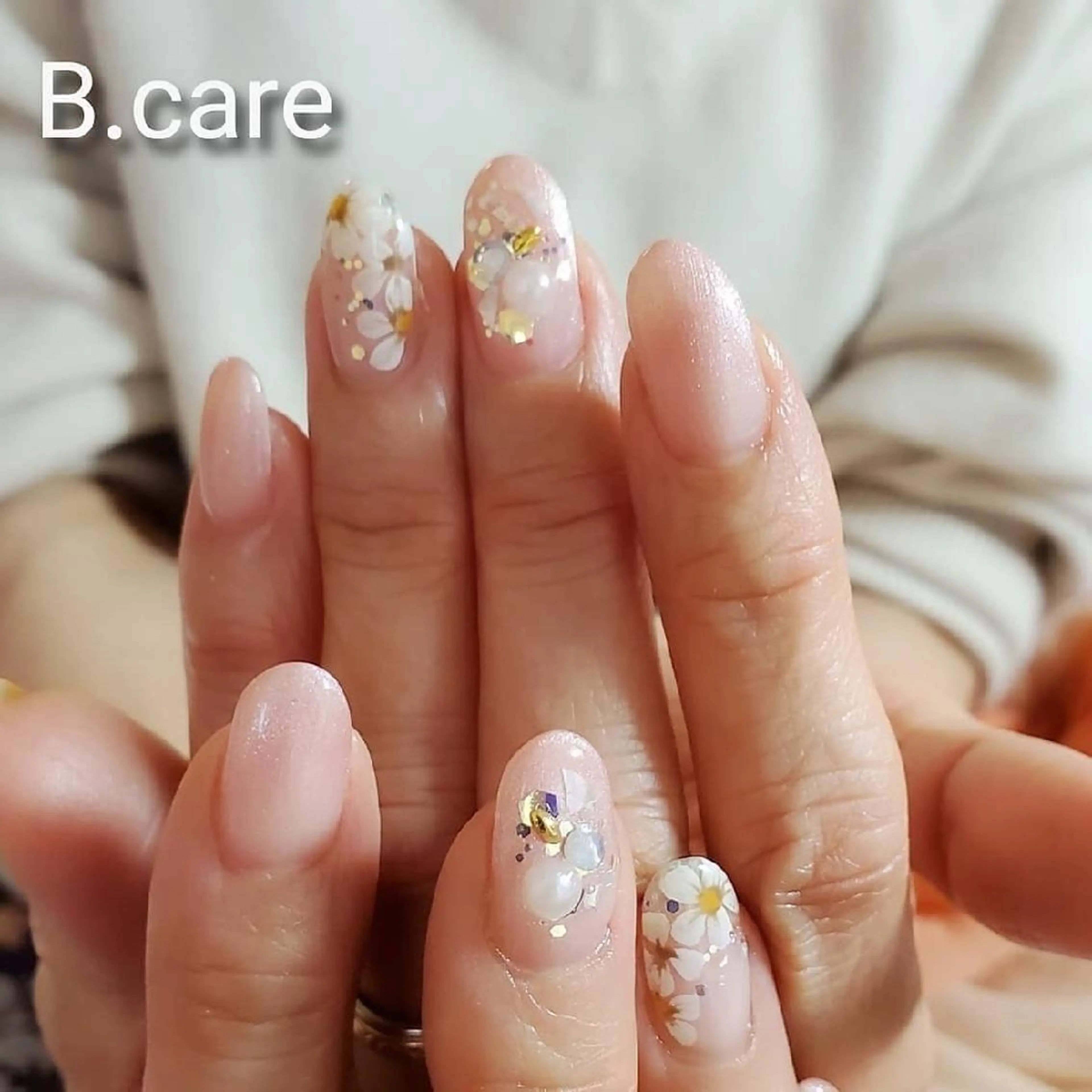 ネイル B.care自由ヶ丘所属・早坂  のネイルデザイン