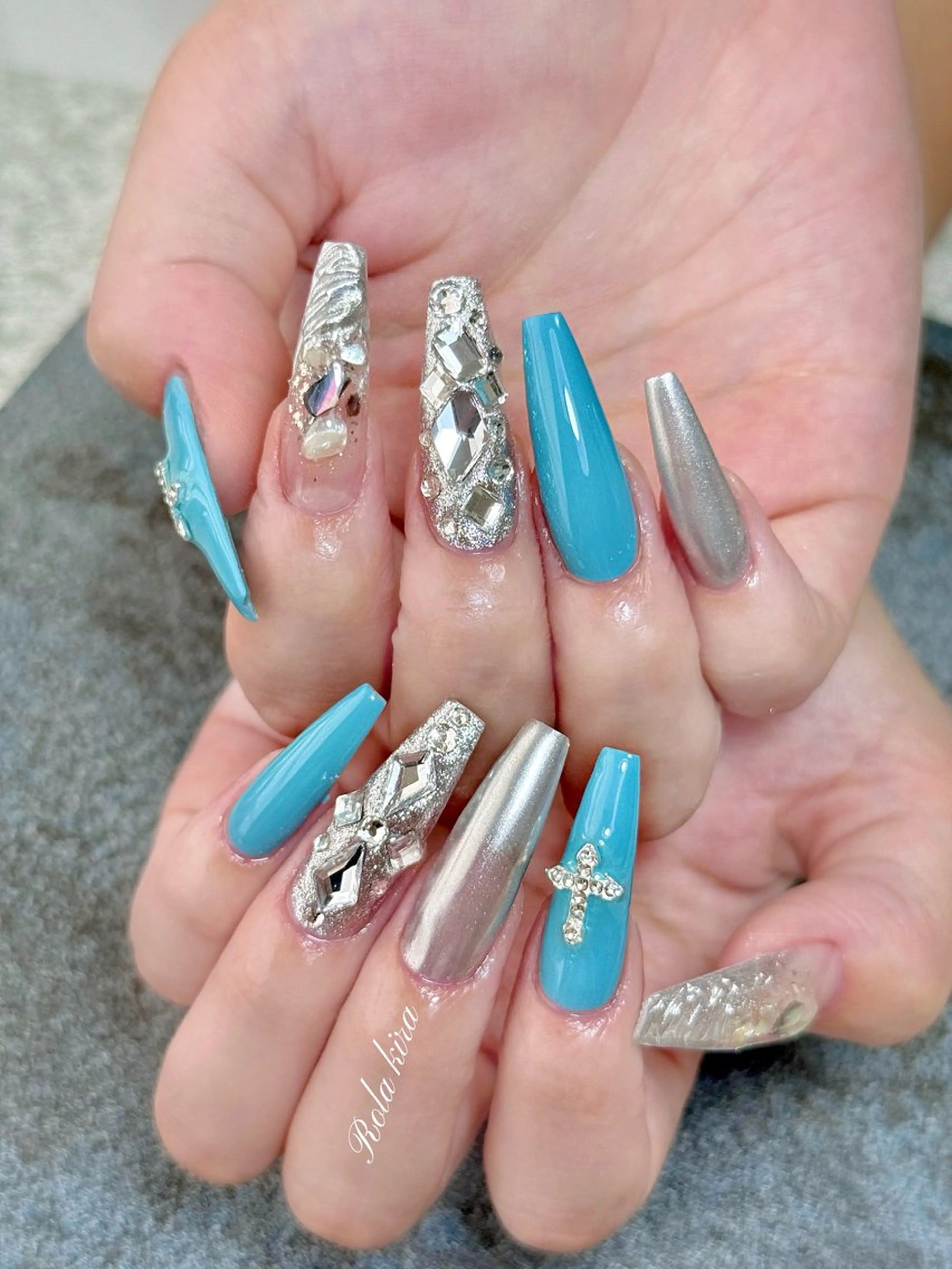 ロング 韓国風ヘア ハンドネイル Rola kira nail salon所属・Rola kira 麗のネイルデザイン