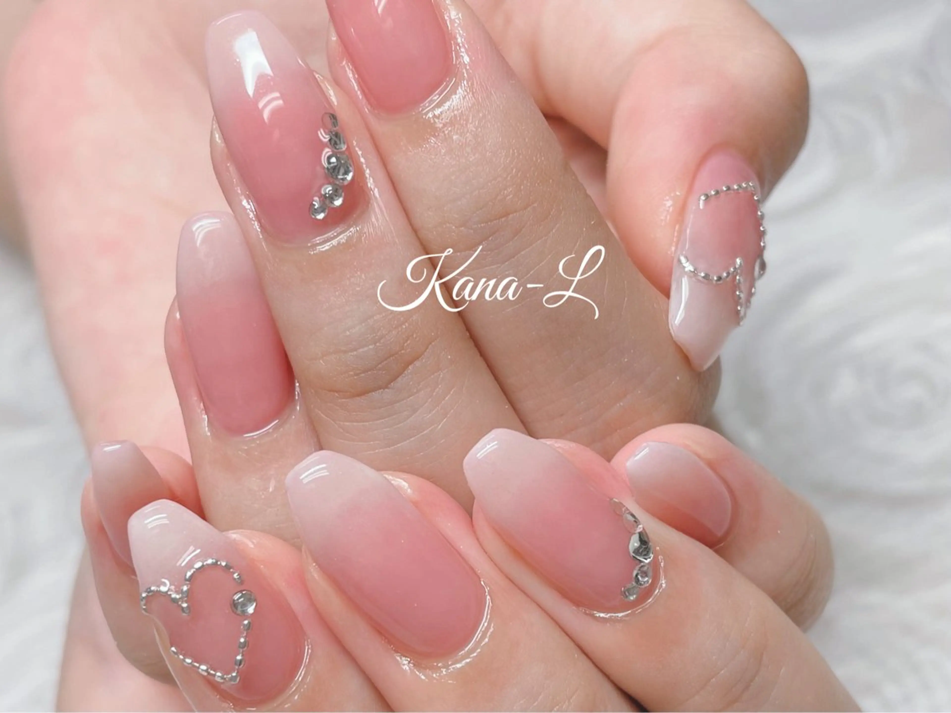 カラー ネイル グラデーションカラー ジェルネイル グラデーション ハート 韓国ネイル 芦辺 香奈のネイルデザイン