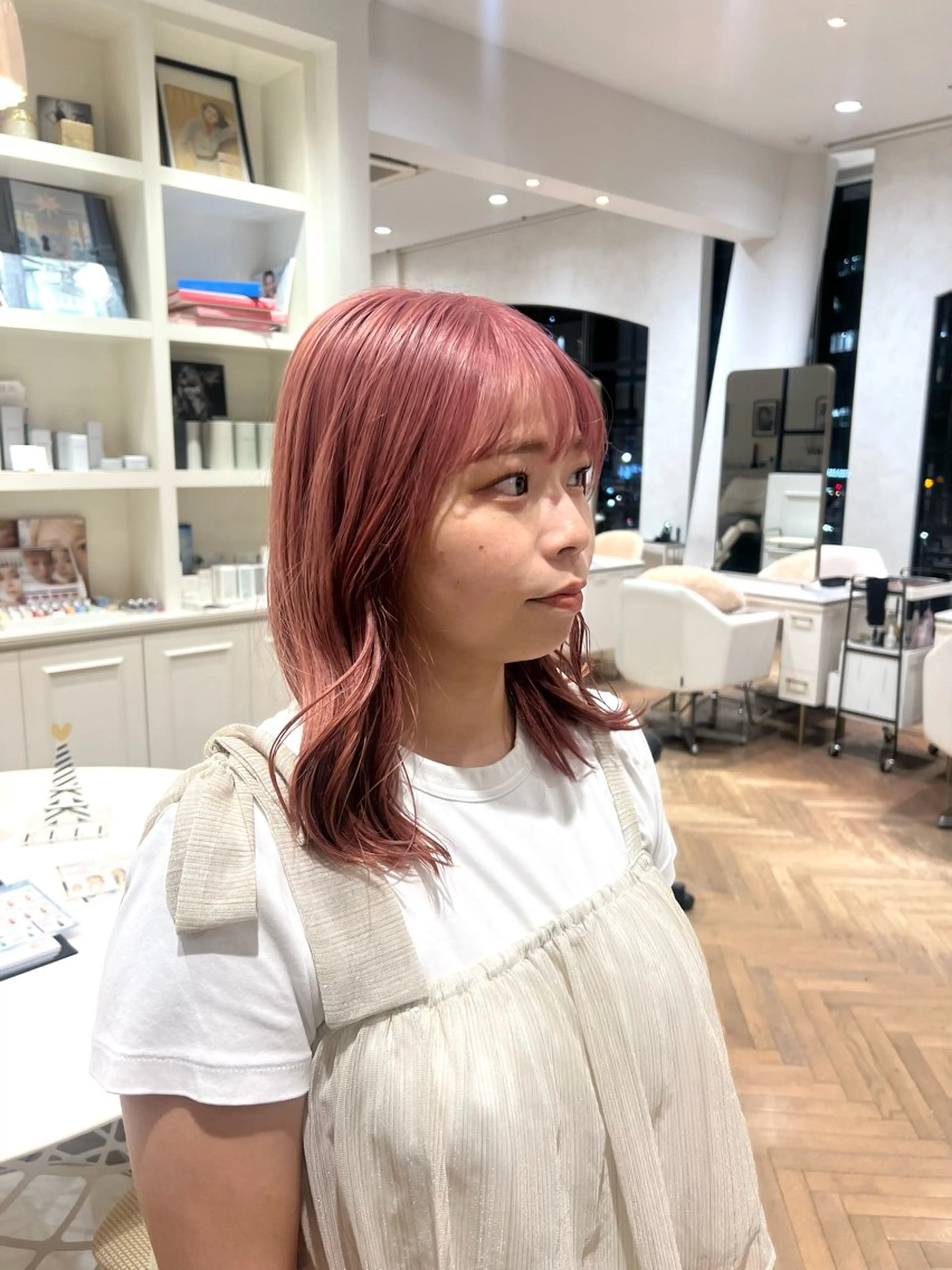 ミディアム カラー ベージュカラー ピンクカラー ピンクベージュ カット ヘアカラー 似合わせ/レイヤー 💟SAEのヘアスタイル