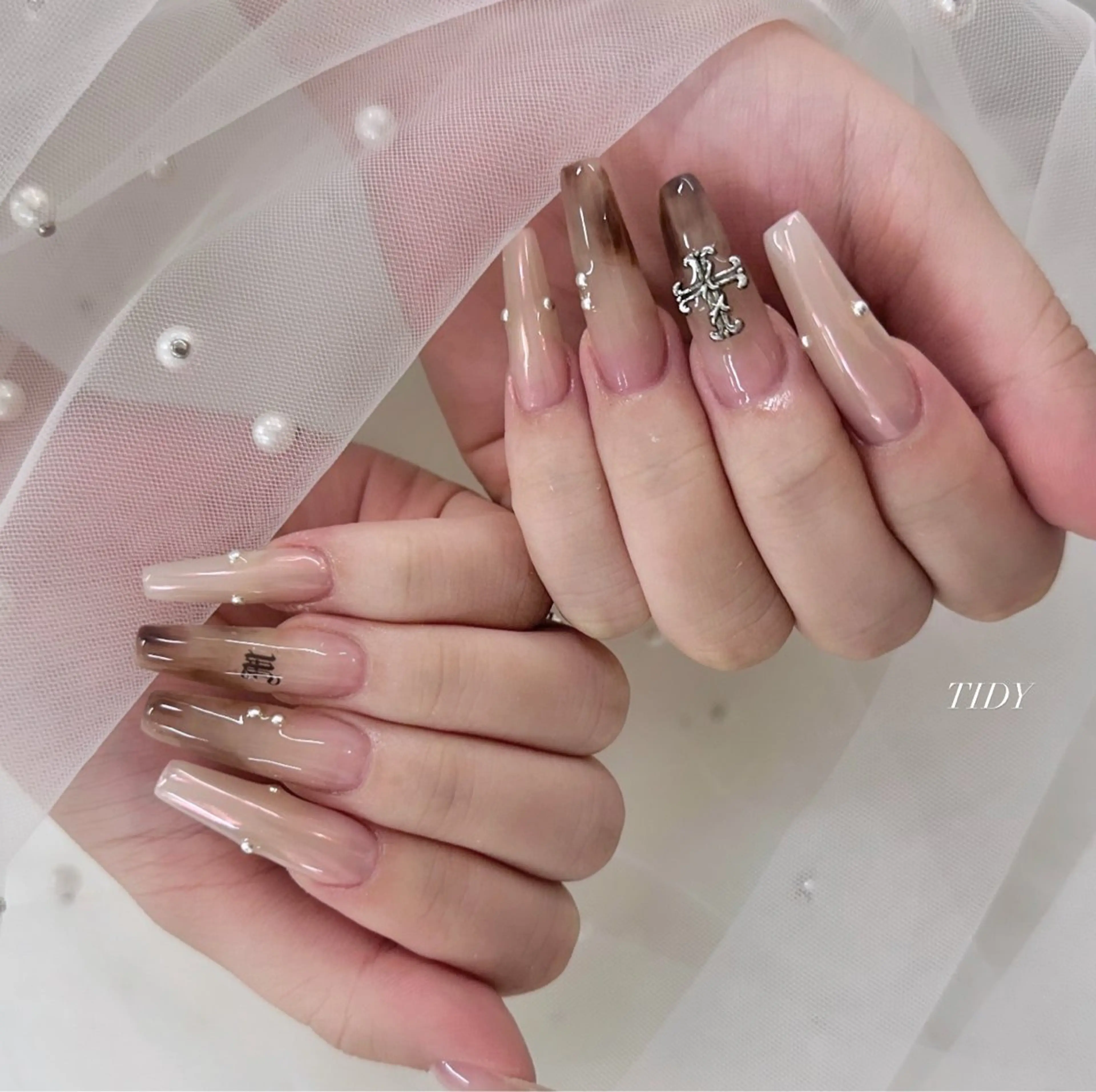 ネイル 長さ出し フットネイル ジェルネイル キラキラネイル 韓国ネイル ハンドネイル TIDY M&Mのネイルデザイン