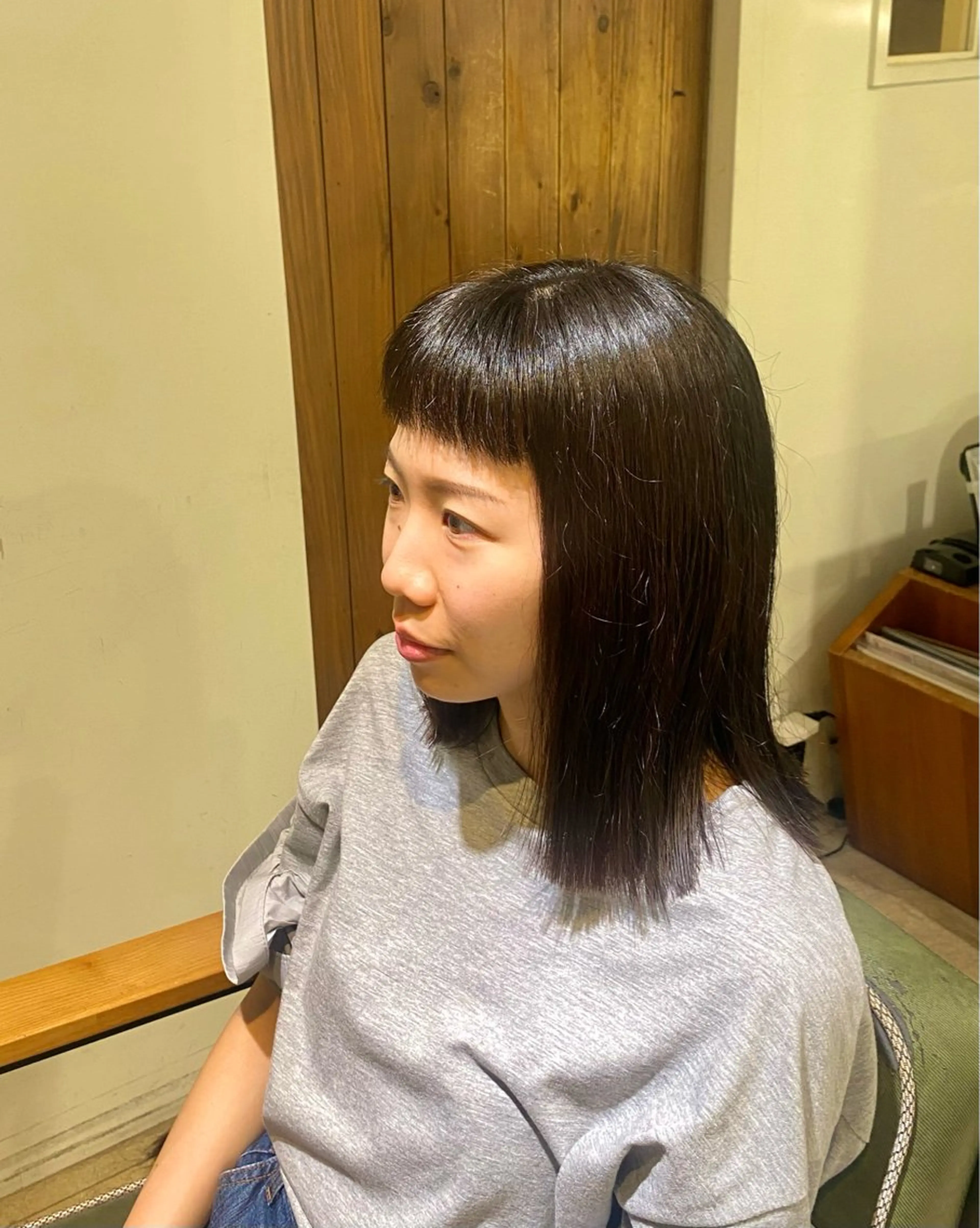 セミロング ボブ LiC えりのヘアスタイル