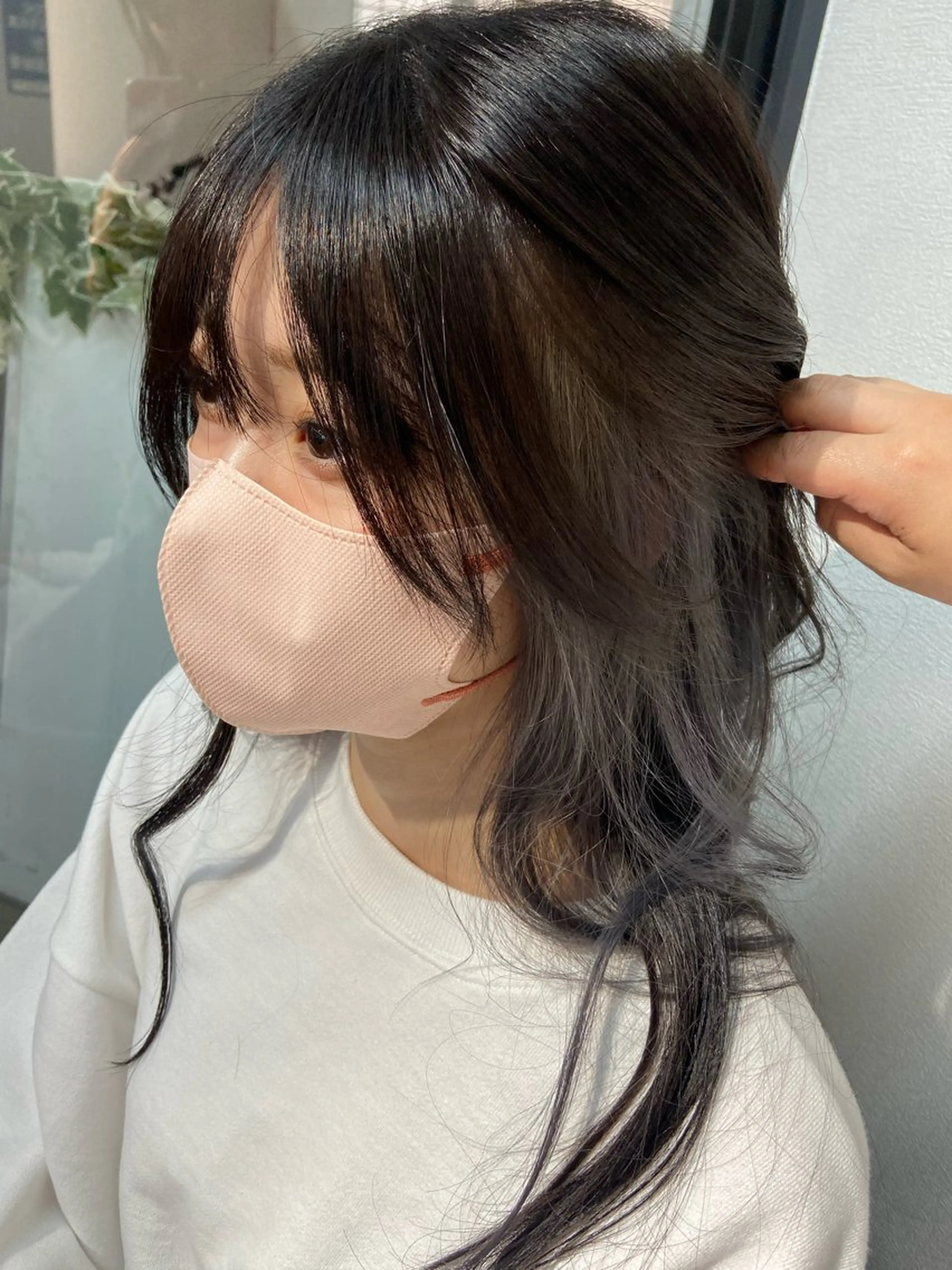 ロング 瀧下 唯のヘアスタイル
