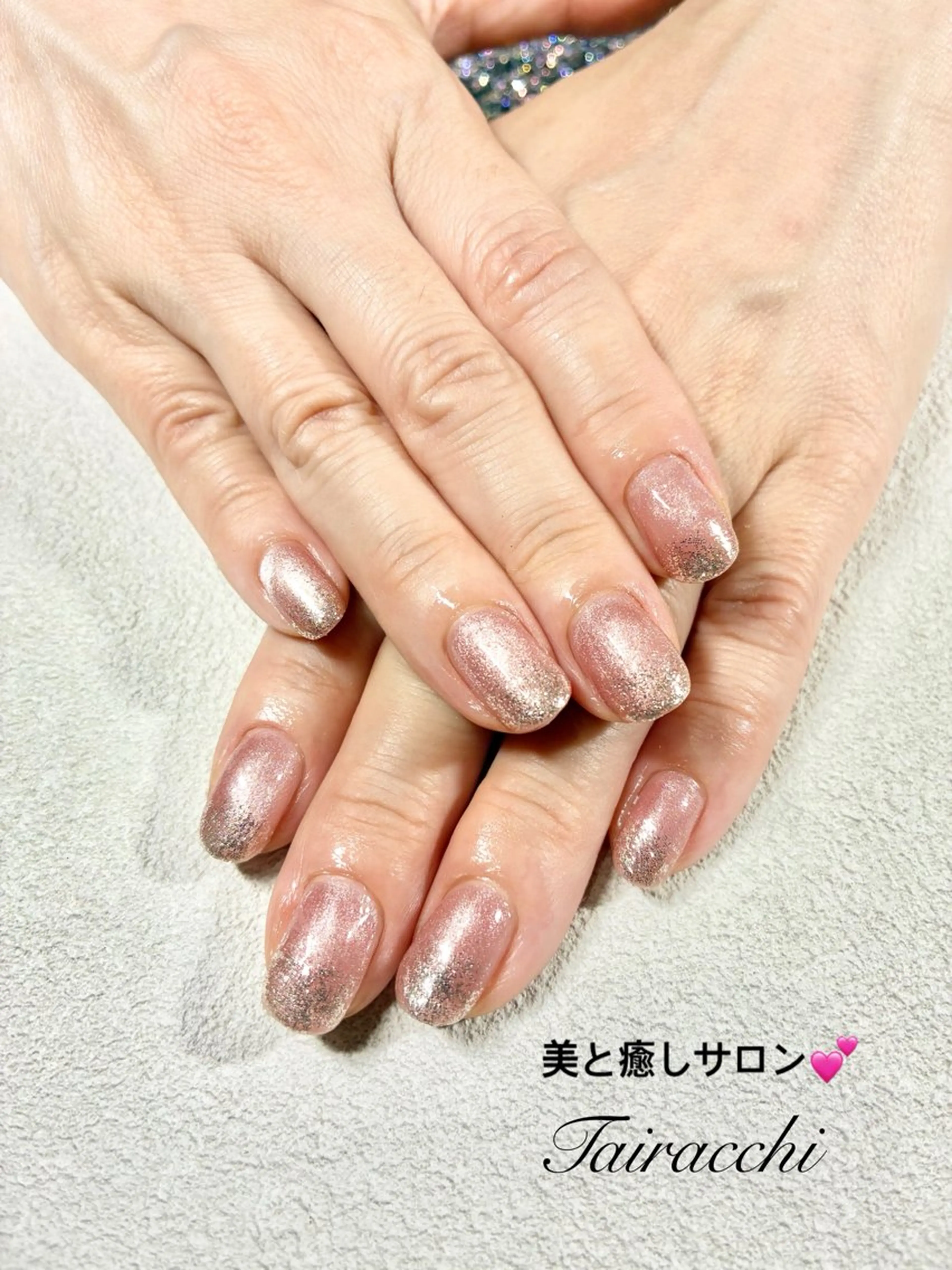ネイル グラデーション キラキラネイル ラメ(グリッター) ラメグラデーション シルバー ハンドネイル Tairacchi ﾀｲﾗｯﾁのネイルデザイン