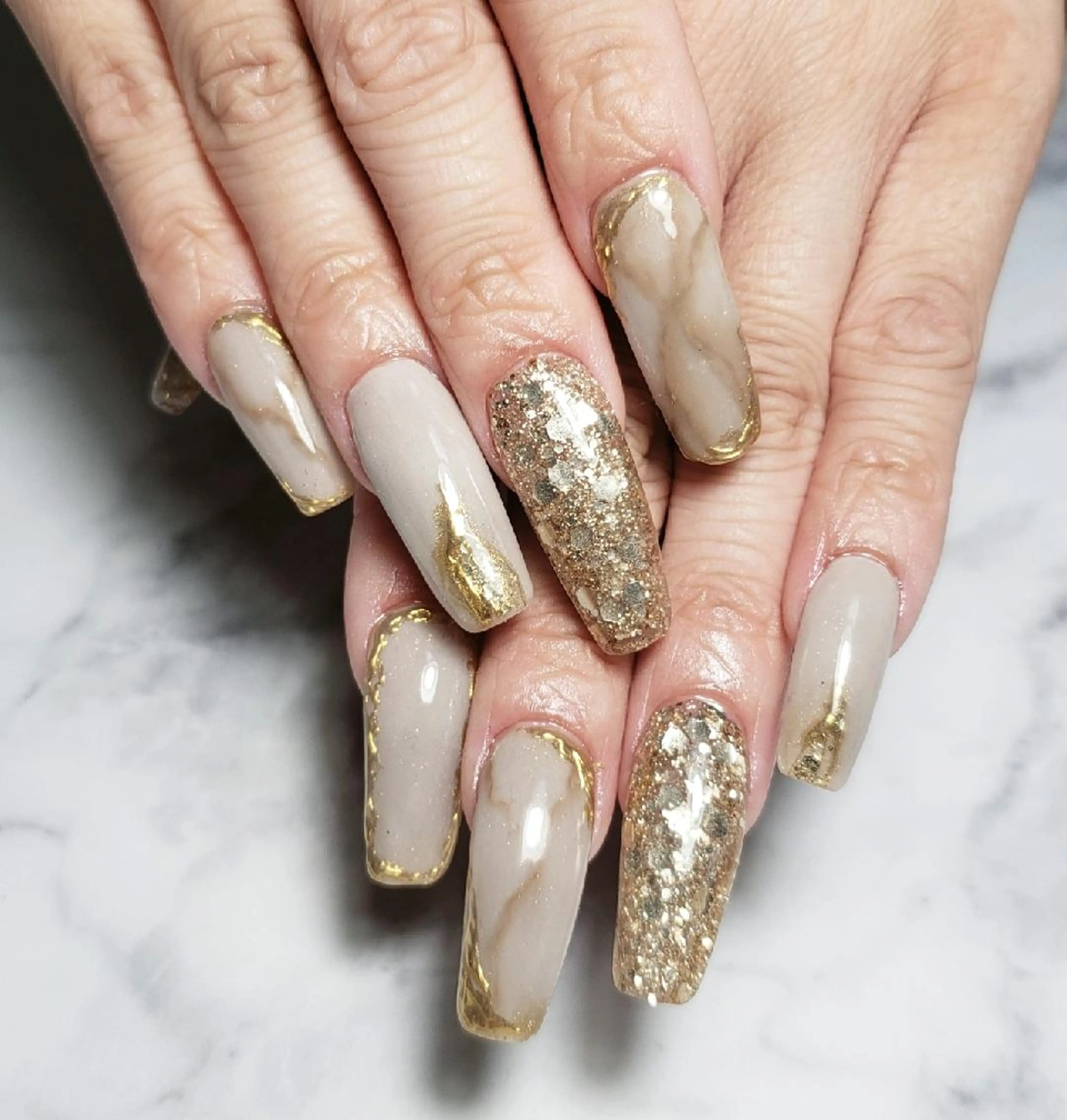 ネイル ハンドネイル ビジュード ネイルのネイルデザイン