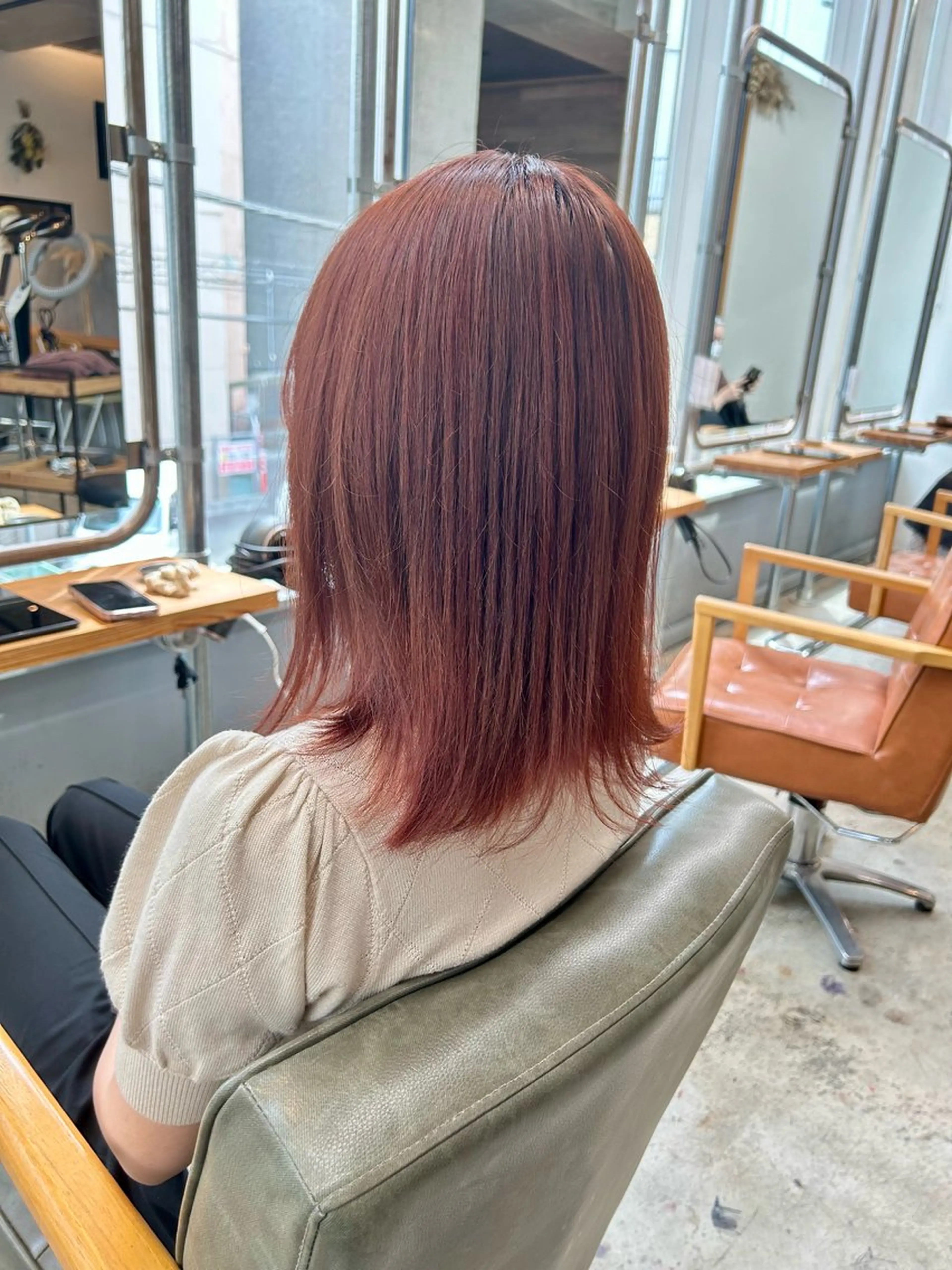 ミディアム カラー レッドカラー カット ヘアカラー トリートメント 🎀たな 🧸のヘアスタイル