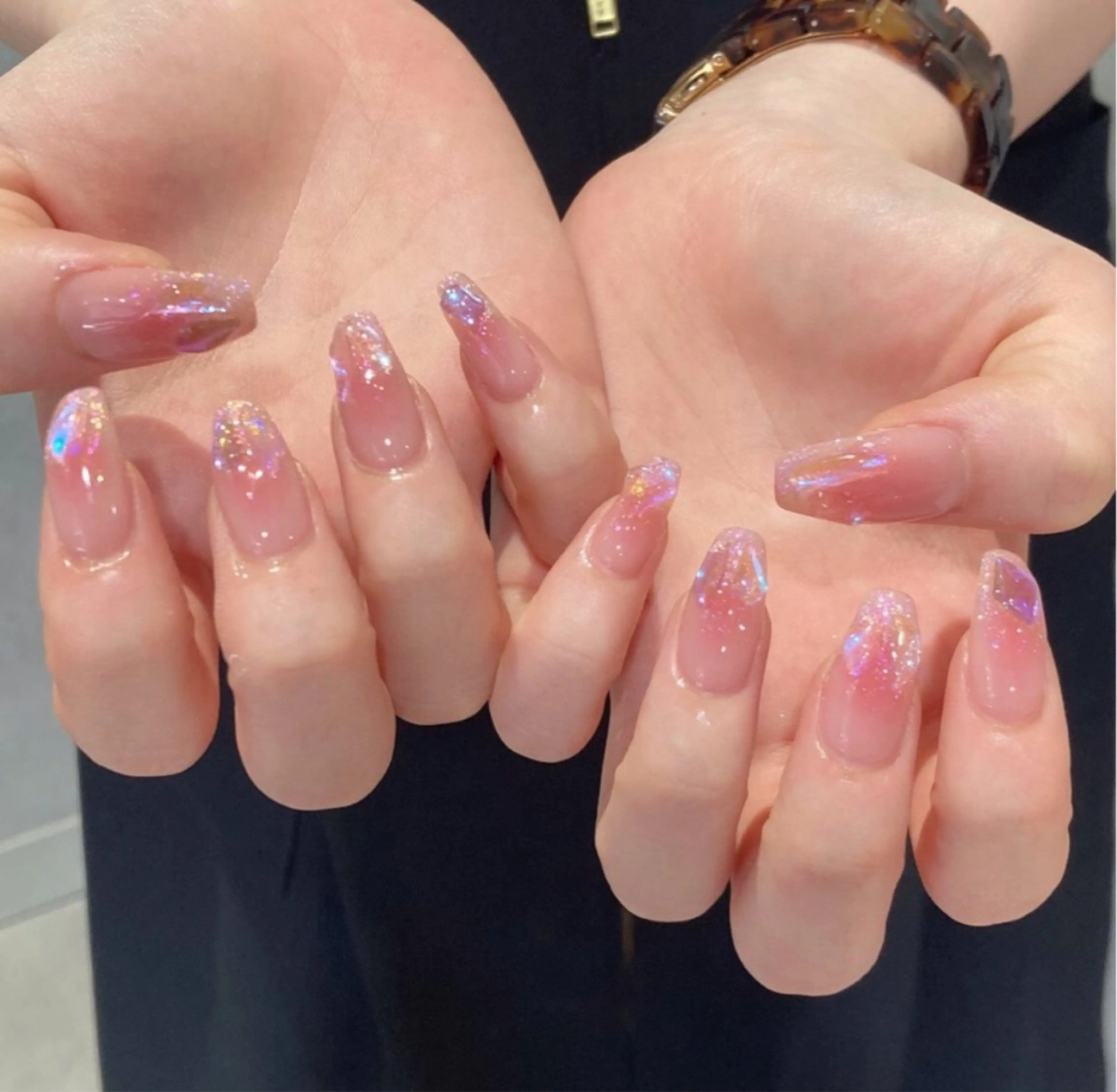 ネイル ジェルネイル 赤色 リボン ハンドネイル ハンドケア Chisa Nail Studio所属・チ サのネイルデザイン