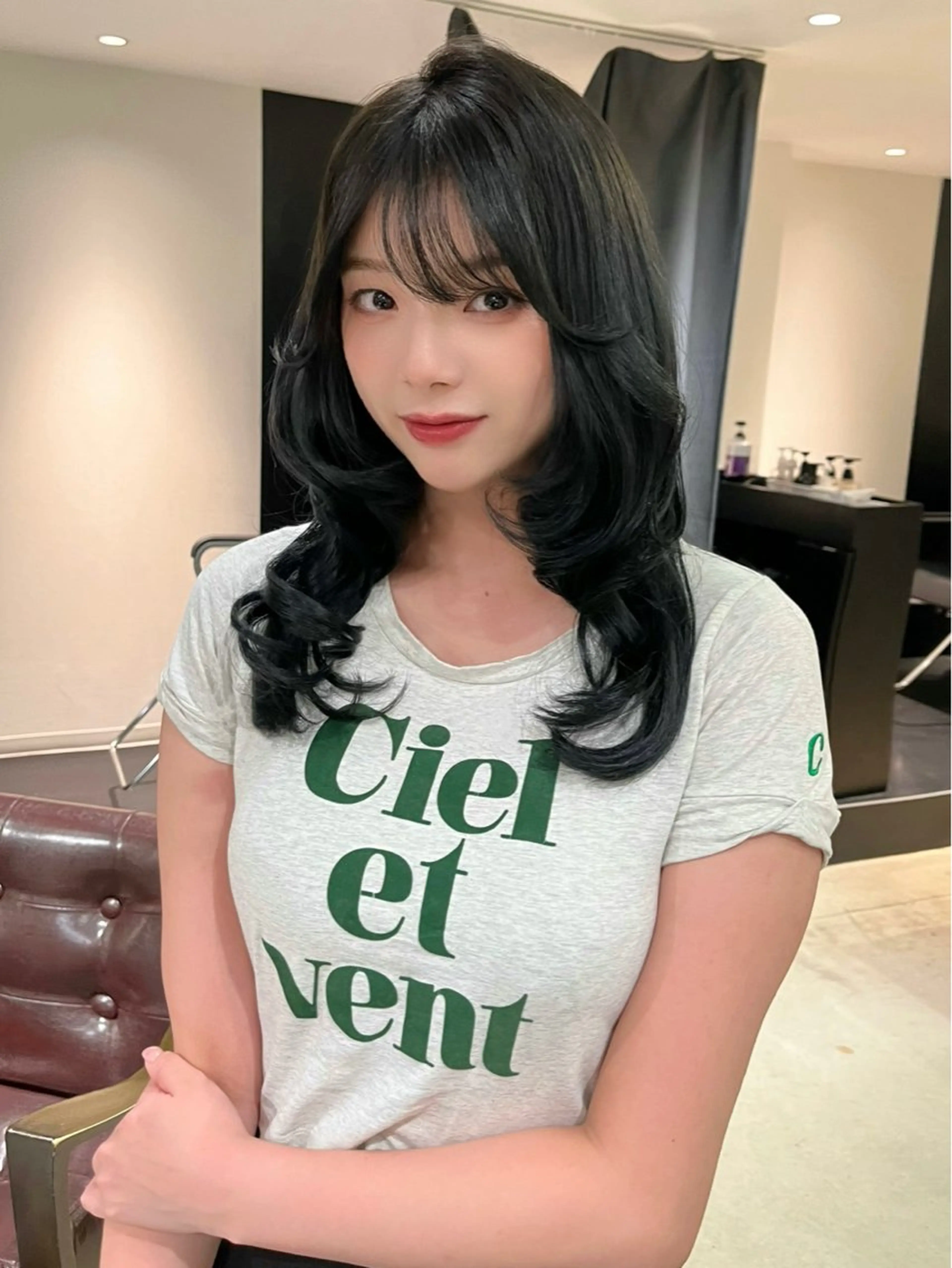 ロング ヘアカラー ROIS 表参道所属・ハイトーン🫧艶髪 MAIKAのヘアスタイル