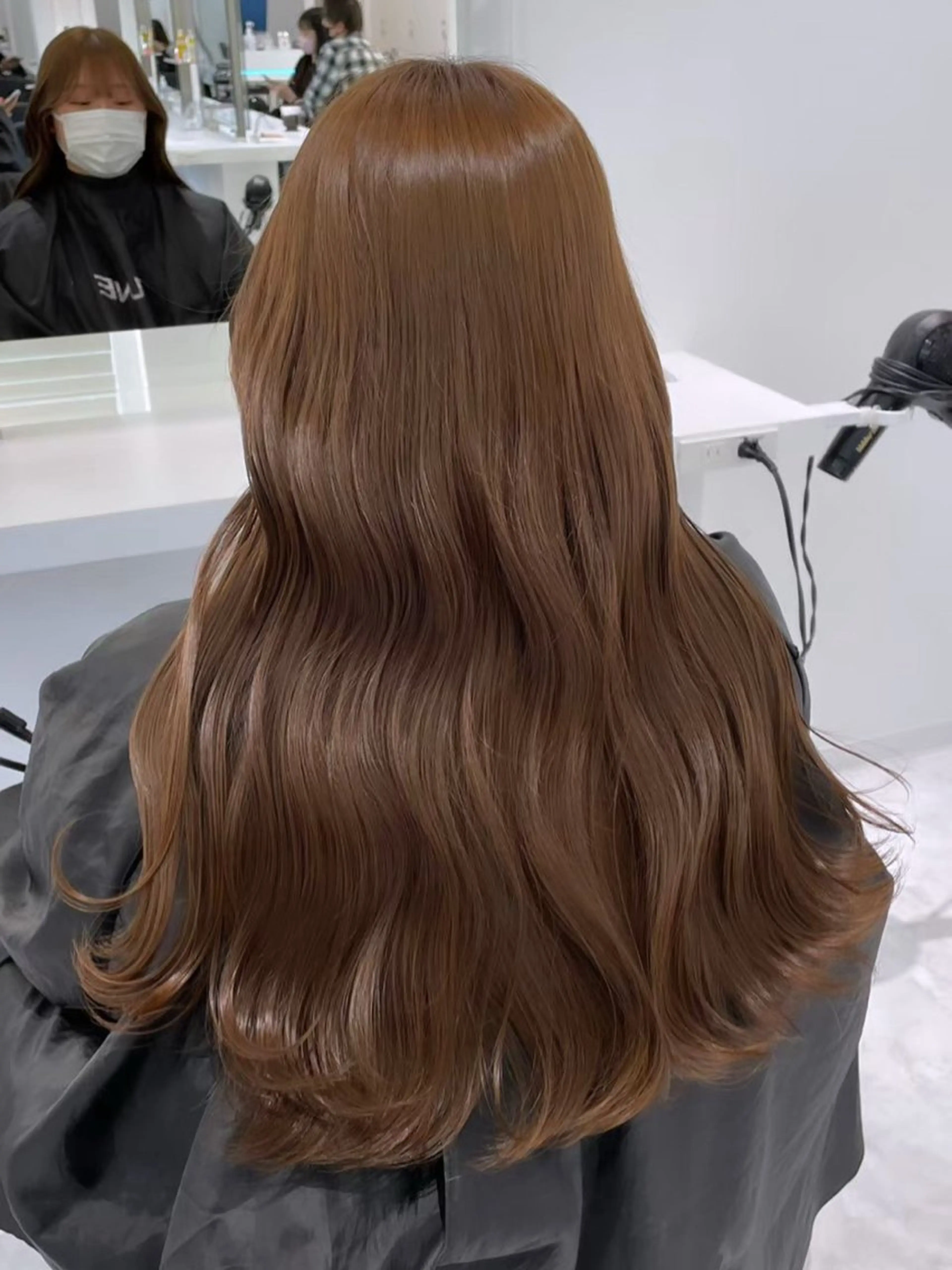 セミロング カラー ヘアアレンジ ベージュカラー ミルクティーベージュ 🫧艶感  ハイトー ン／ブリーチ🫧のヘアスタイル