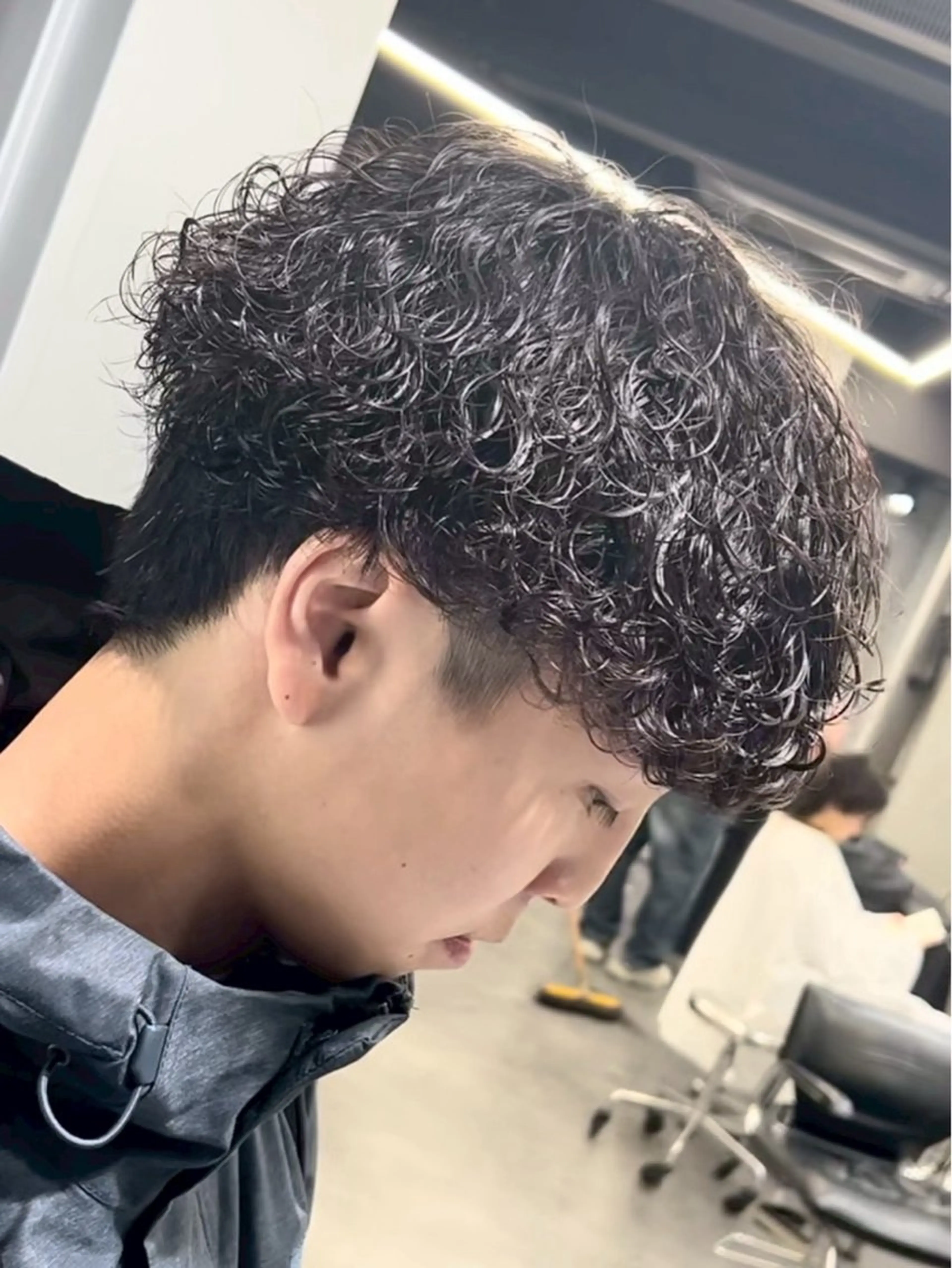 ショート パーマ メンズ メンズパーマ 波巻きパーマ メンズ特化型美容師 sakuraのヘアスタイル