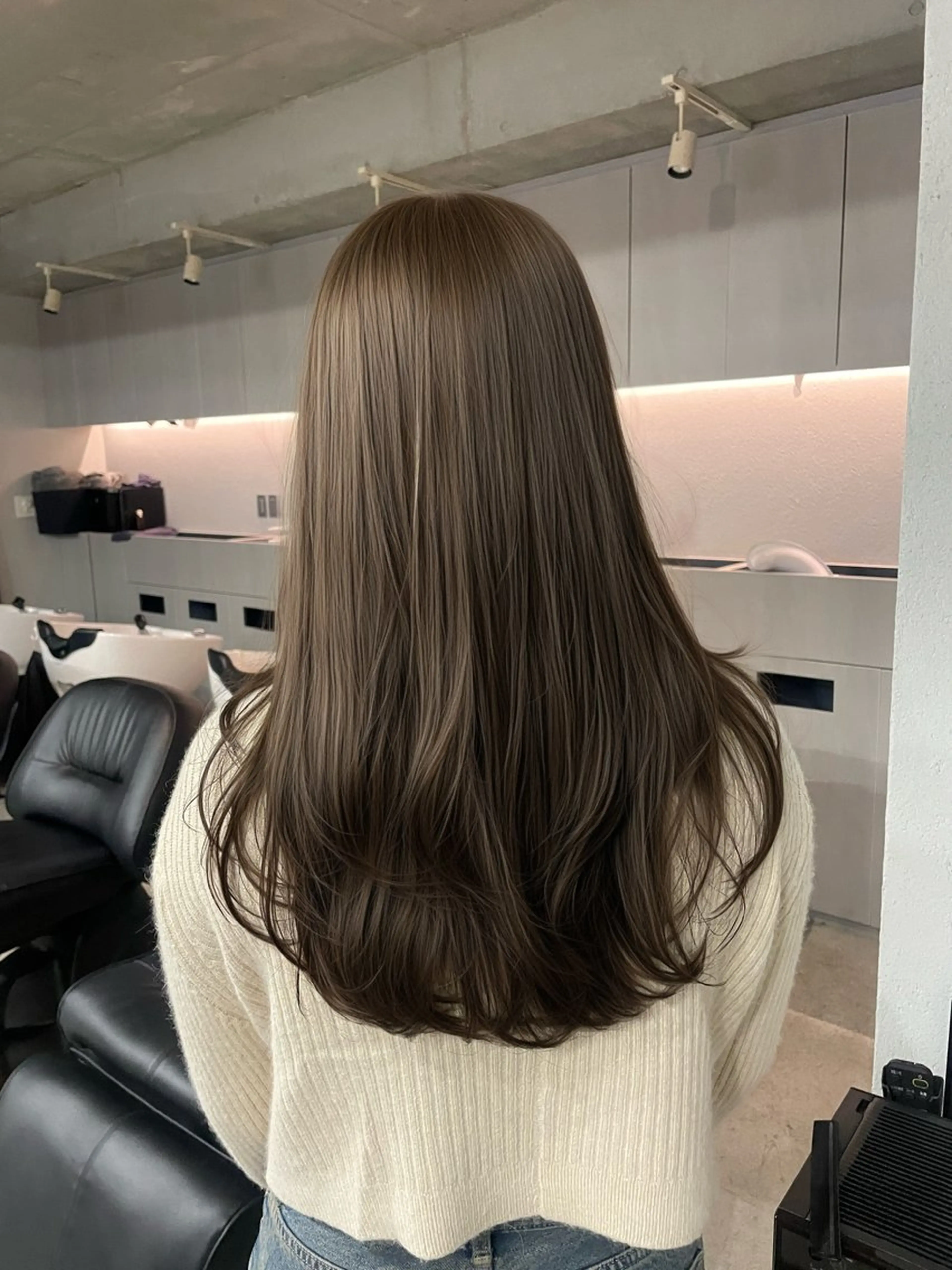 ロング カラー カット ヘアカラー トリートメント 表参道/赤み無し 透明感 colorのヘアスタイル