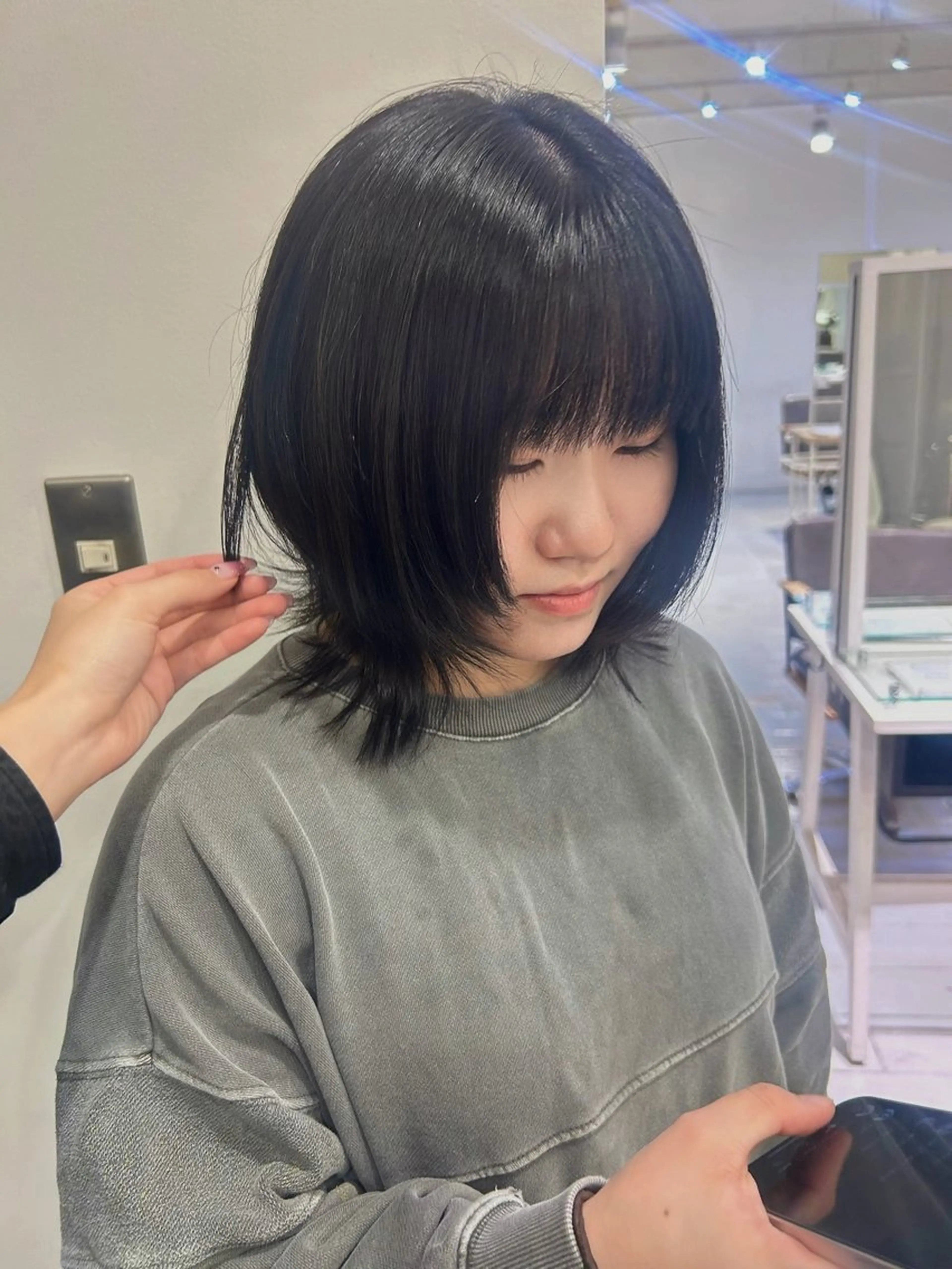 ミディアム ウルフカット カット レイヤーカット🐺 hina🩶のヘアスタイル