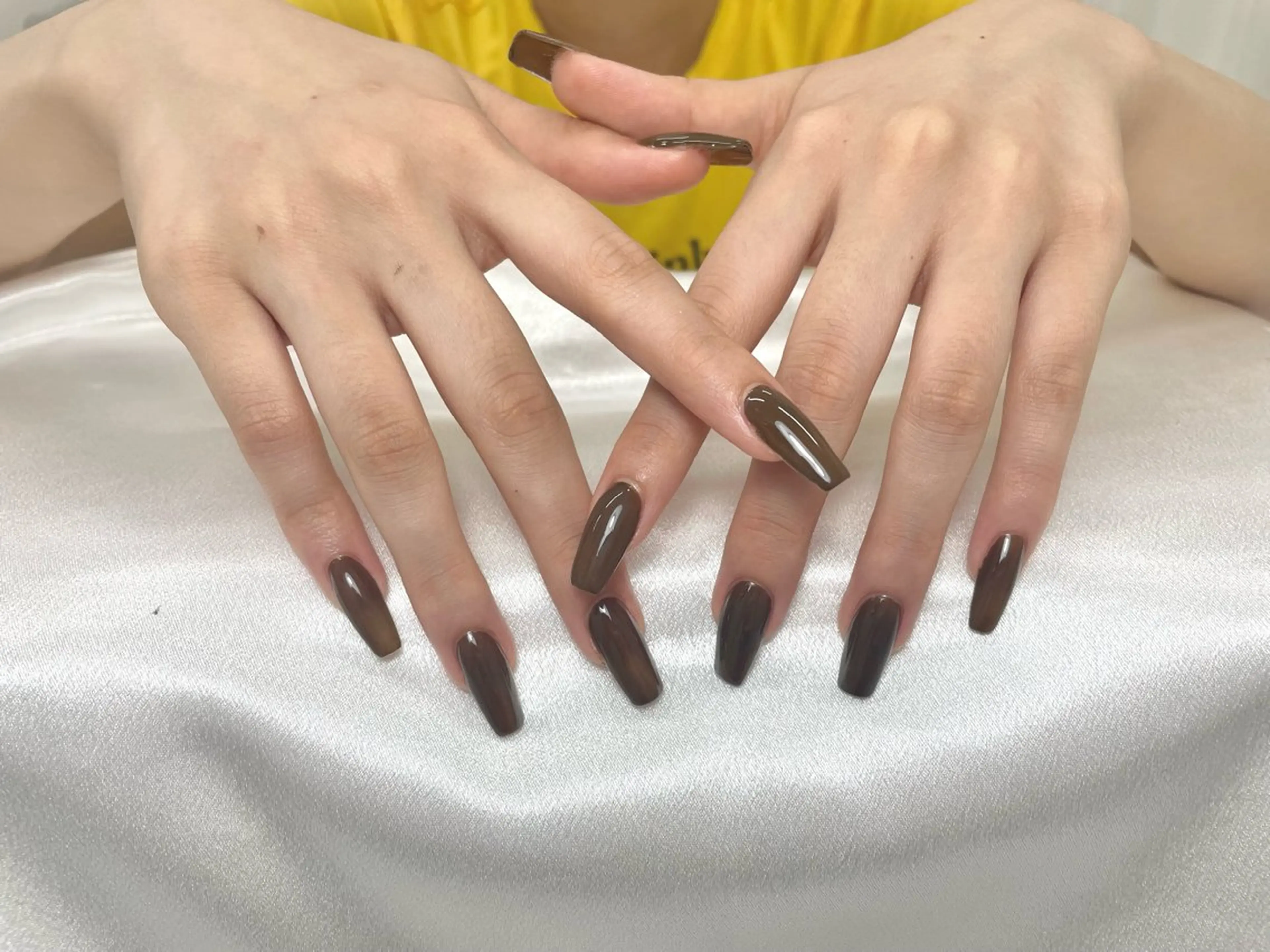 ネイル ワンカラーネイル ネイルチップ ハンドネイル 夏 目のネイルデザイン