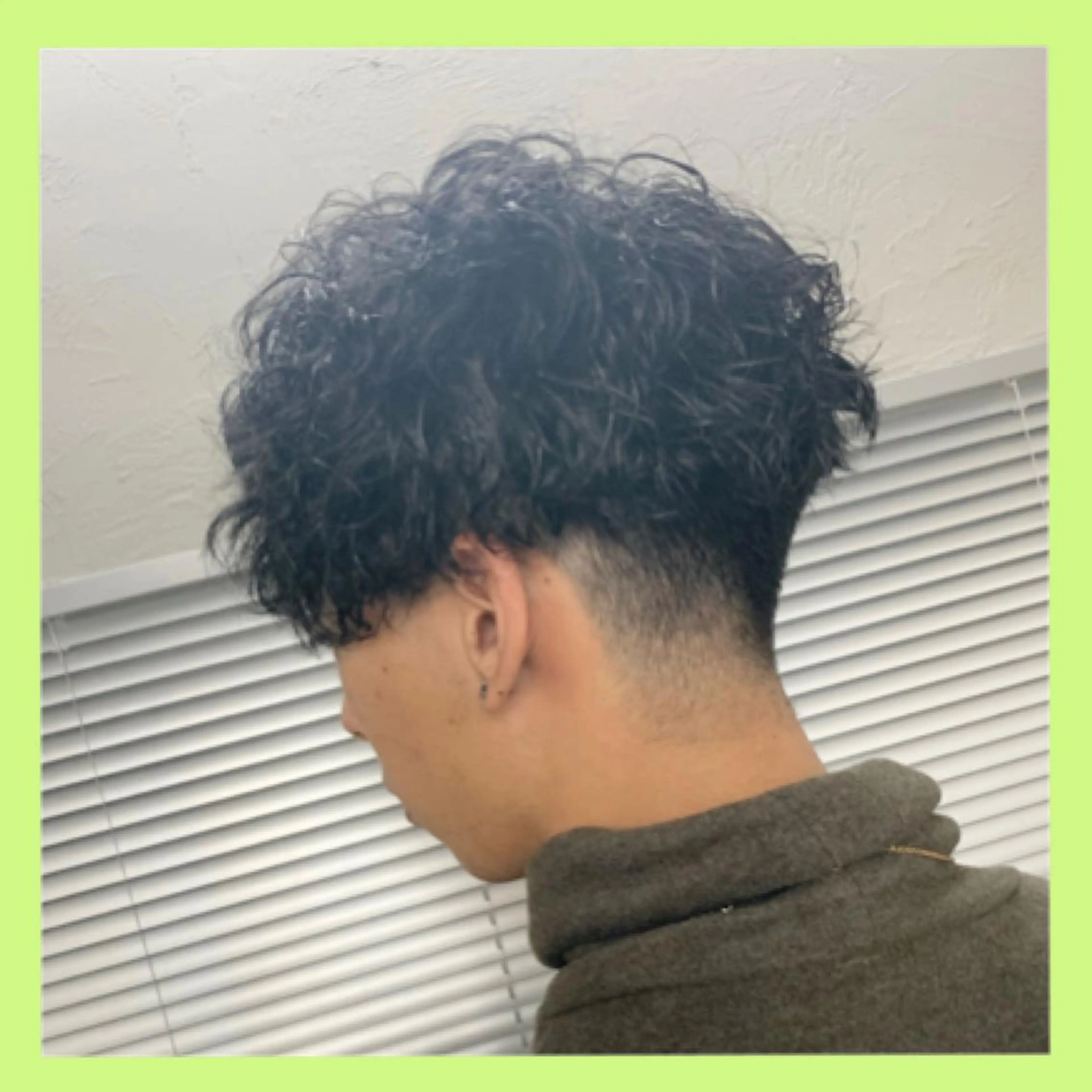 ショート パーマ メンズ マッシュ メンズパーマ メンズツイストパーマ ツイストスパイラルパーマ マッシュヘア メンズサロンロス【LOSS】所属・メンズパーマ/新潟駅 NOBUTA🔥のヘアスタイル