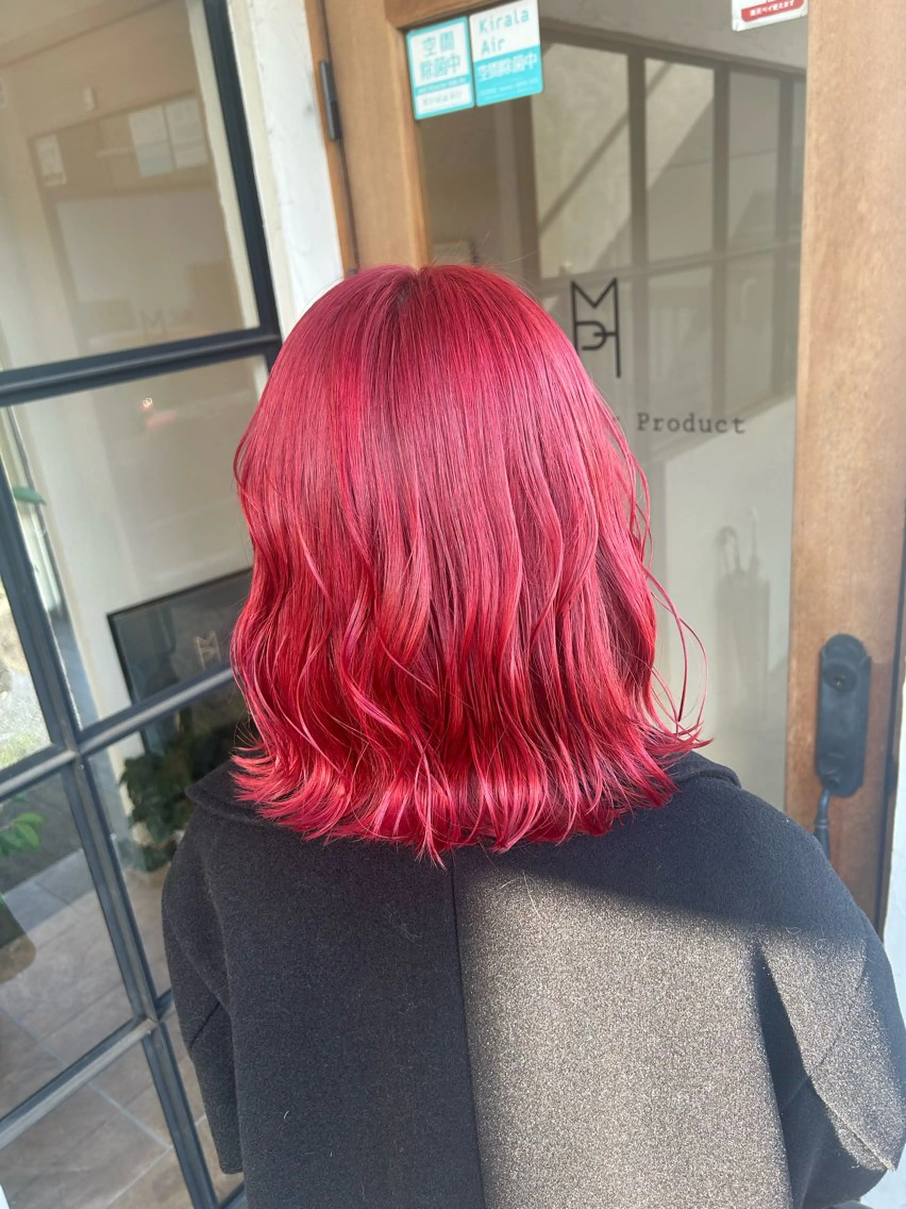 ミディアム カラー ブリーチ レッドカラー カット ヘアカラー Morpho Hair Product所属・井上 花音のヘアスタイル