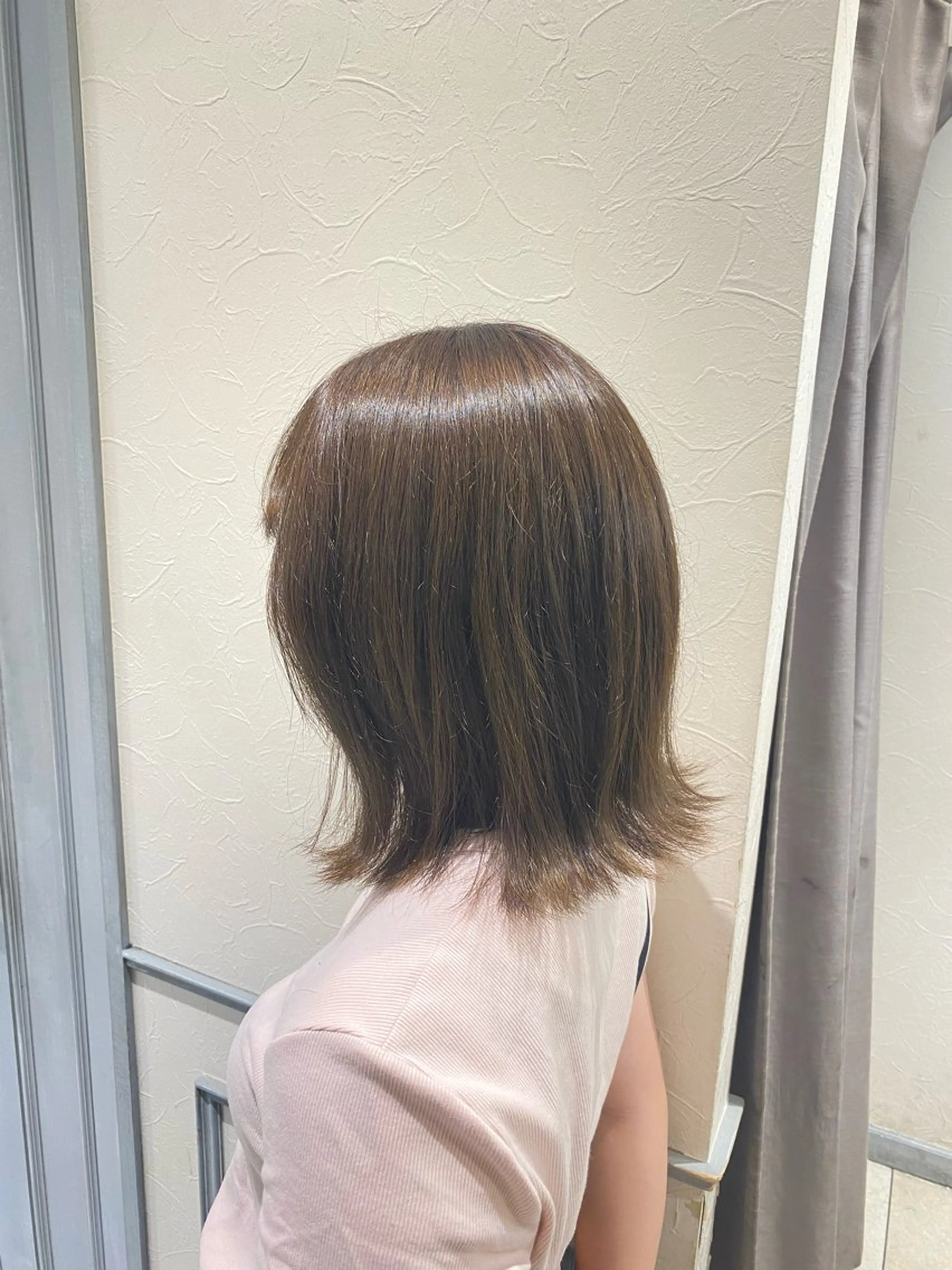 ミディアム カラー ベージュカラー 池西 佳穂のヘアスタイル
