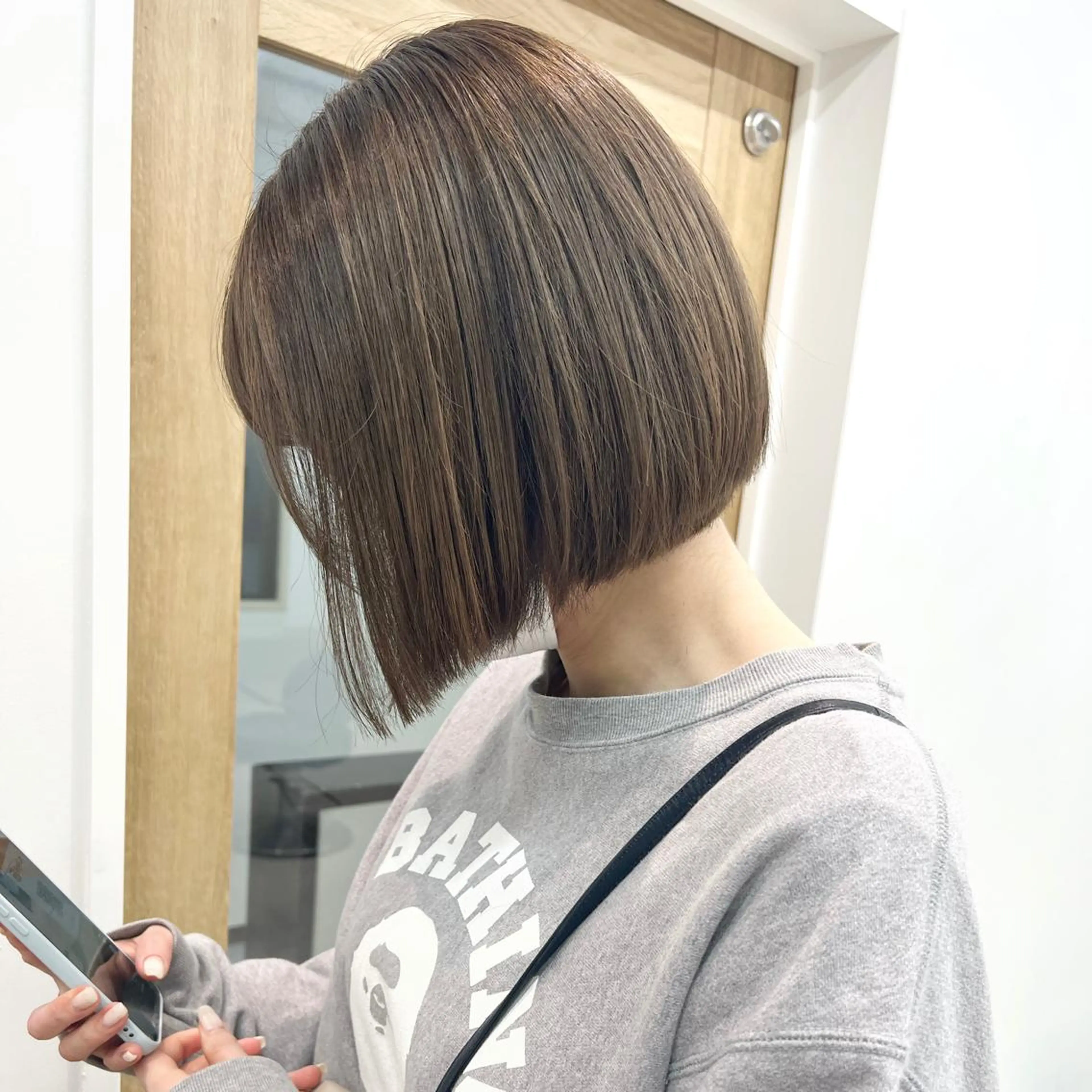 ショート カラー lar 立川南口所属・砂岡 里奈のヘアスタイル