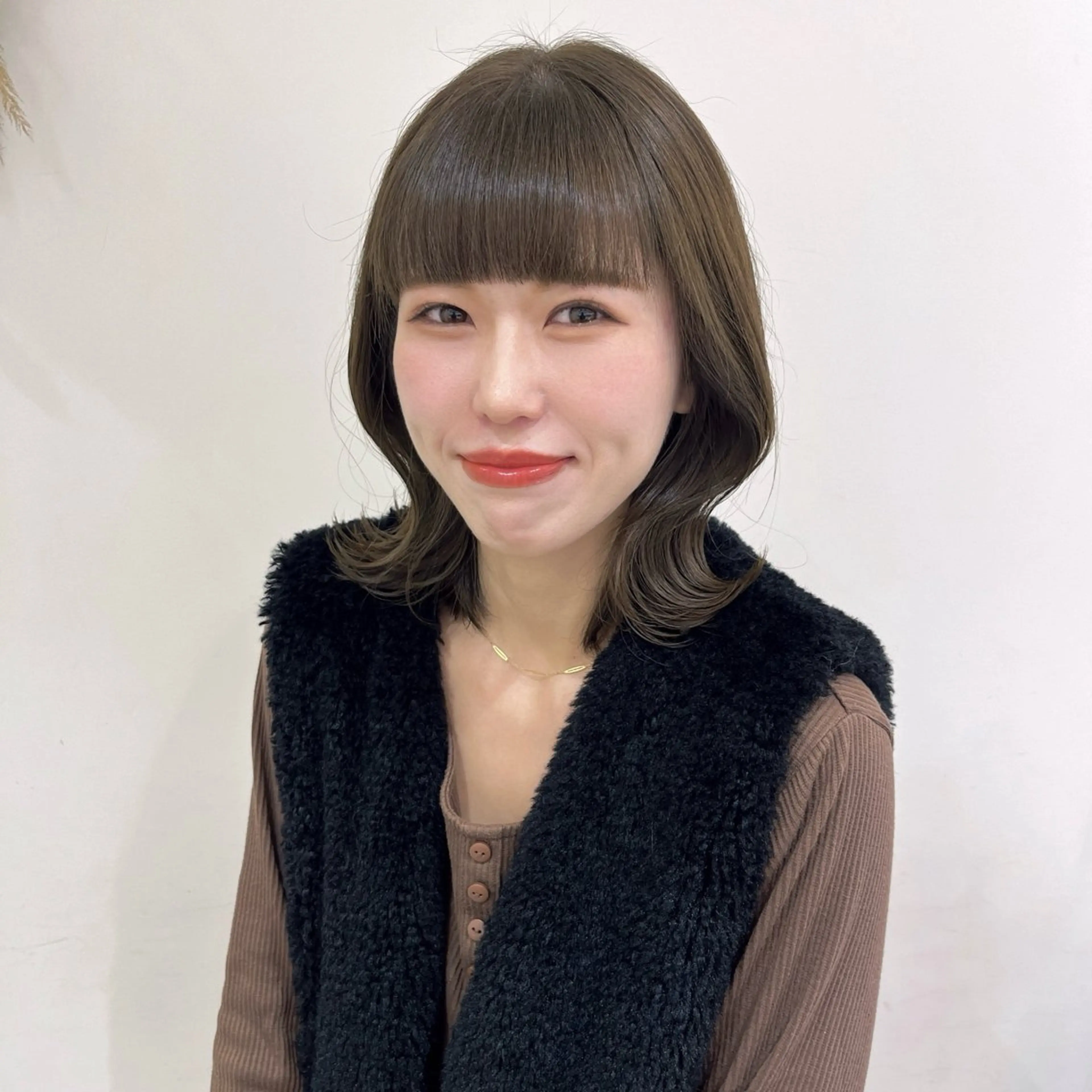 ミディアム 🫧オリーブカラー/ 酸性縮毛矯正銀座🫧のヘアスタイル