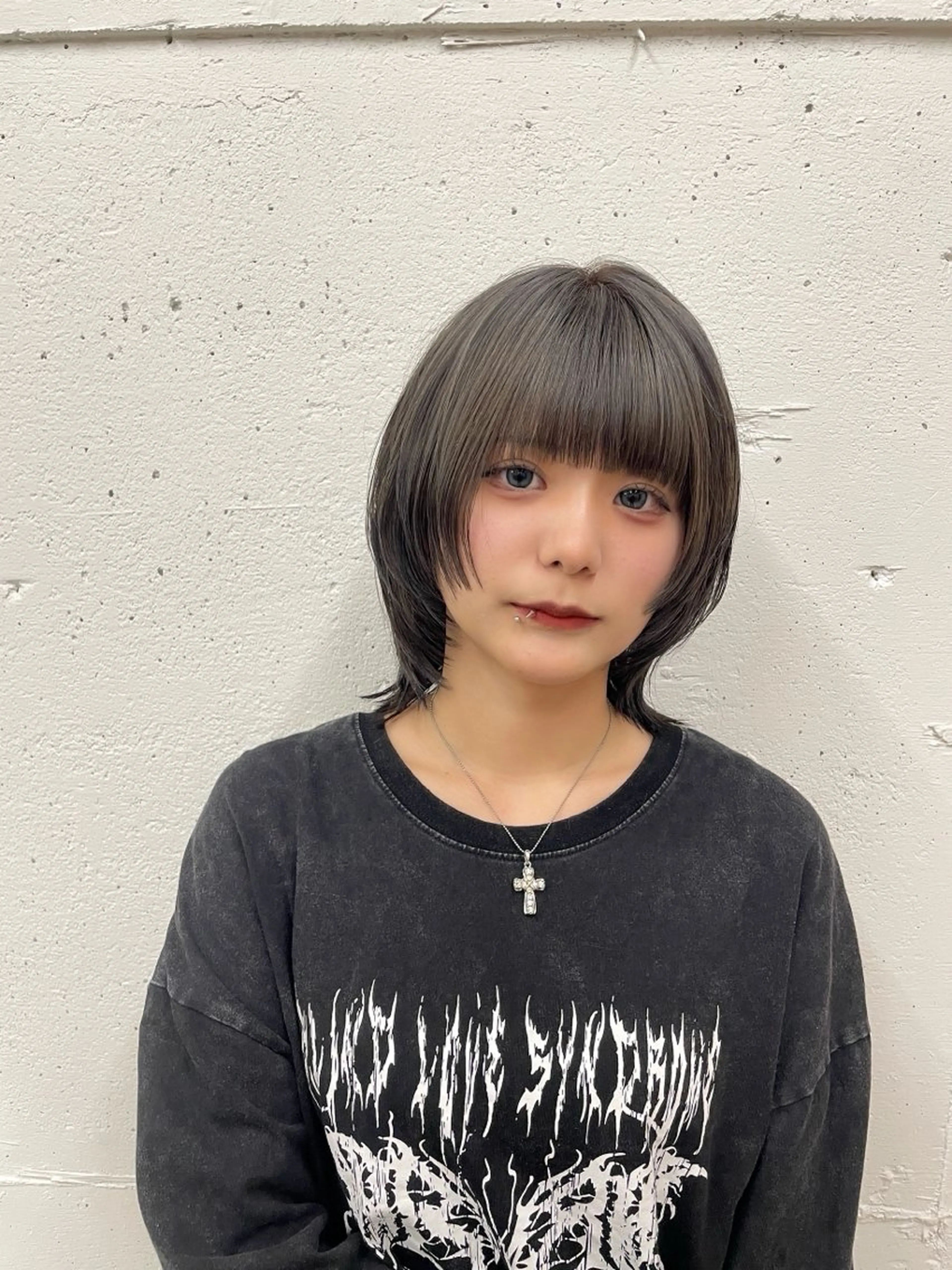 ミディアム カラー アッシュ ウルフカット カット ヘアカラー suzu 🤍 【 grace 】のヘアスタイル