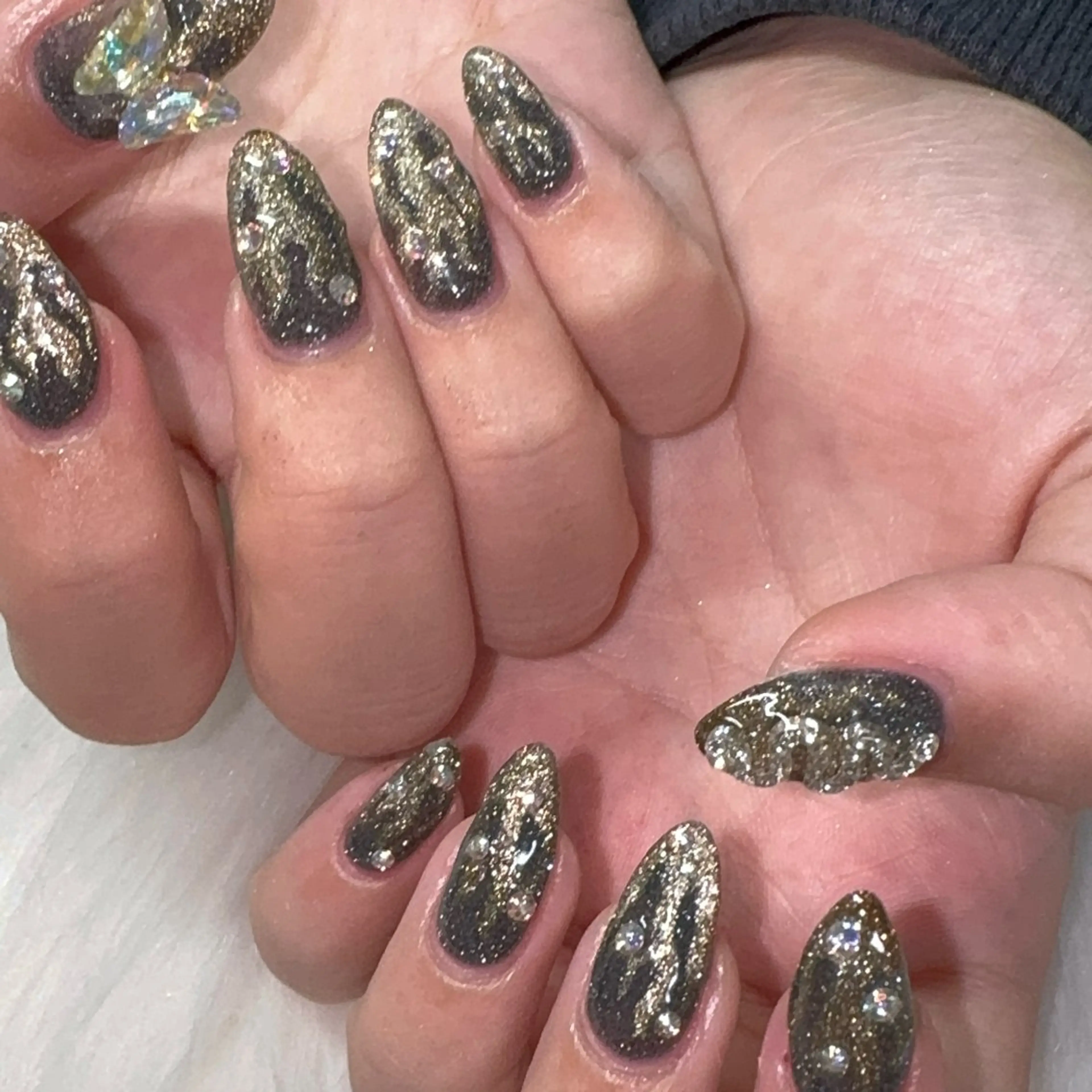 ネイル ハンドネイル 黒川 実祐のネイルデザイン