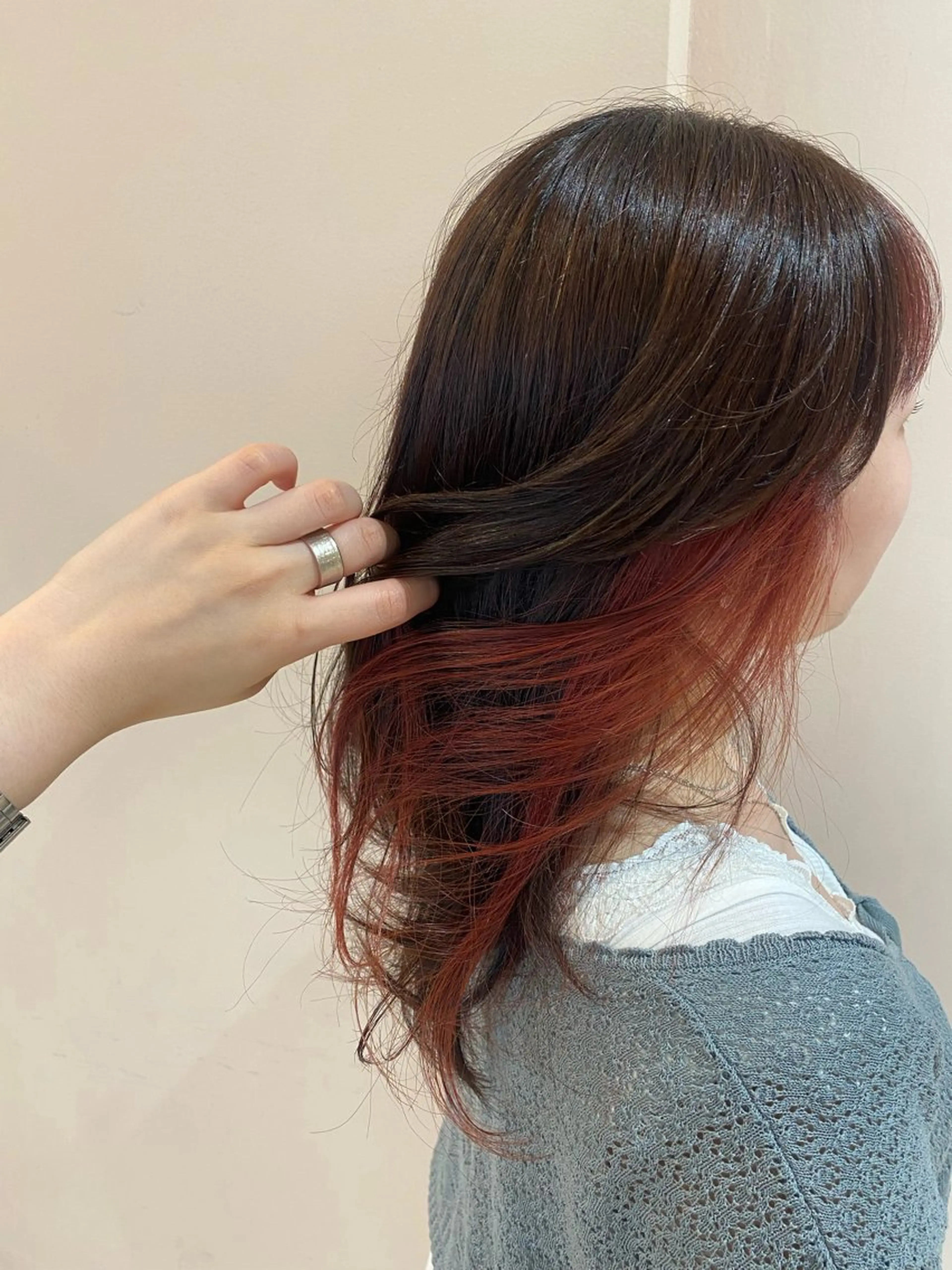 セミロング カラー インナーカラー ピンクカラー ヘアカラー Reginavita栄店 【レジナヴィータ】所属・鈴木 二依奈のヘアスタイル