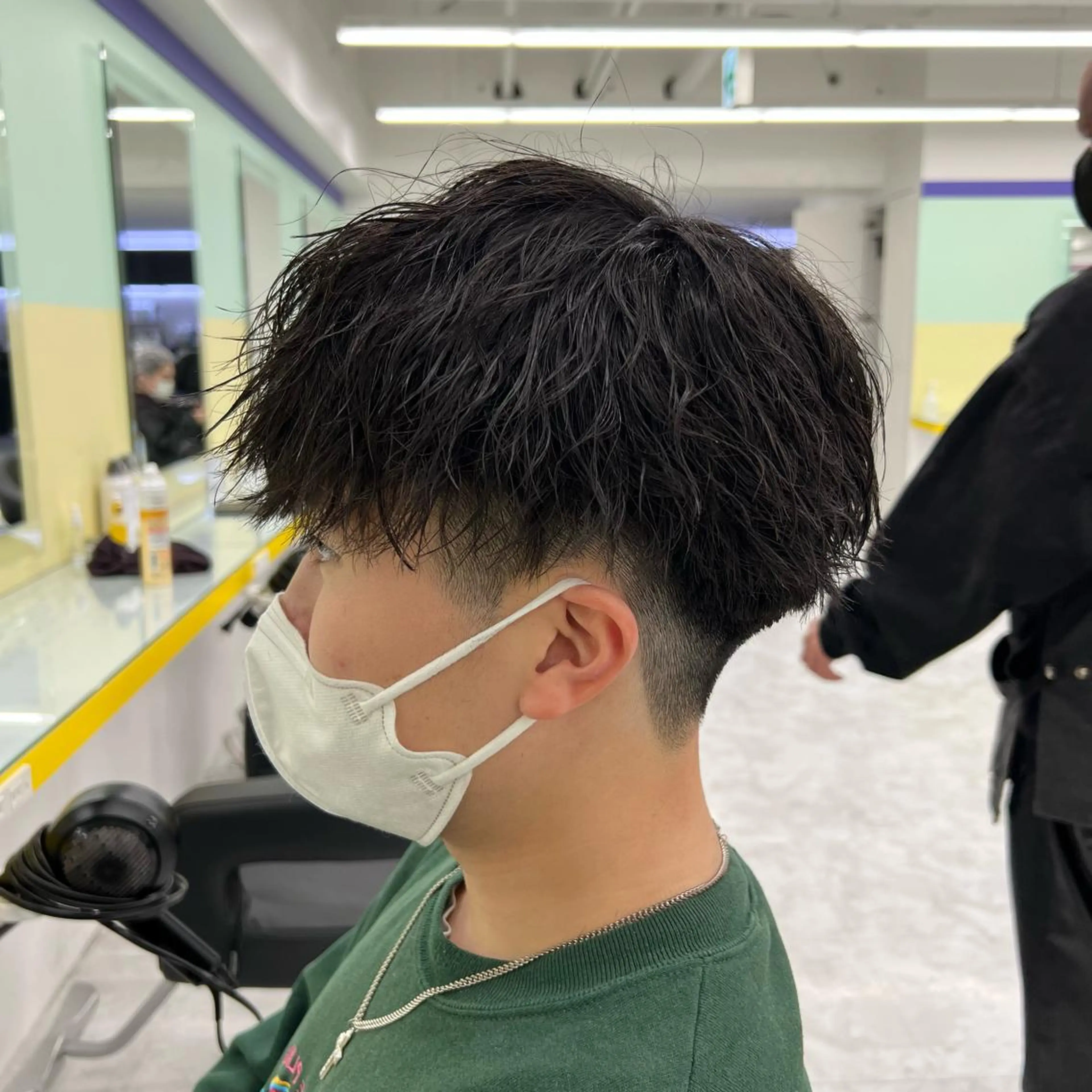 ショート カラー パーマ ヘアアレンジ メンズ キッズ ネイル マツエク・マツパ アイブロウ アップバング センターパート メンズハイライト マッシュ メンズパーマ 🔷横浜1のパーマ 職人🔷将太郎のヘアスタイル