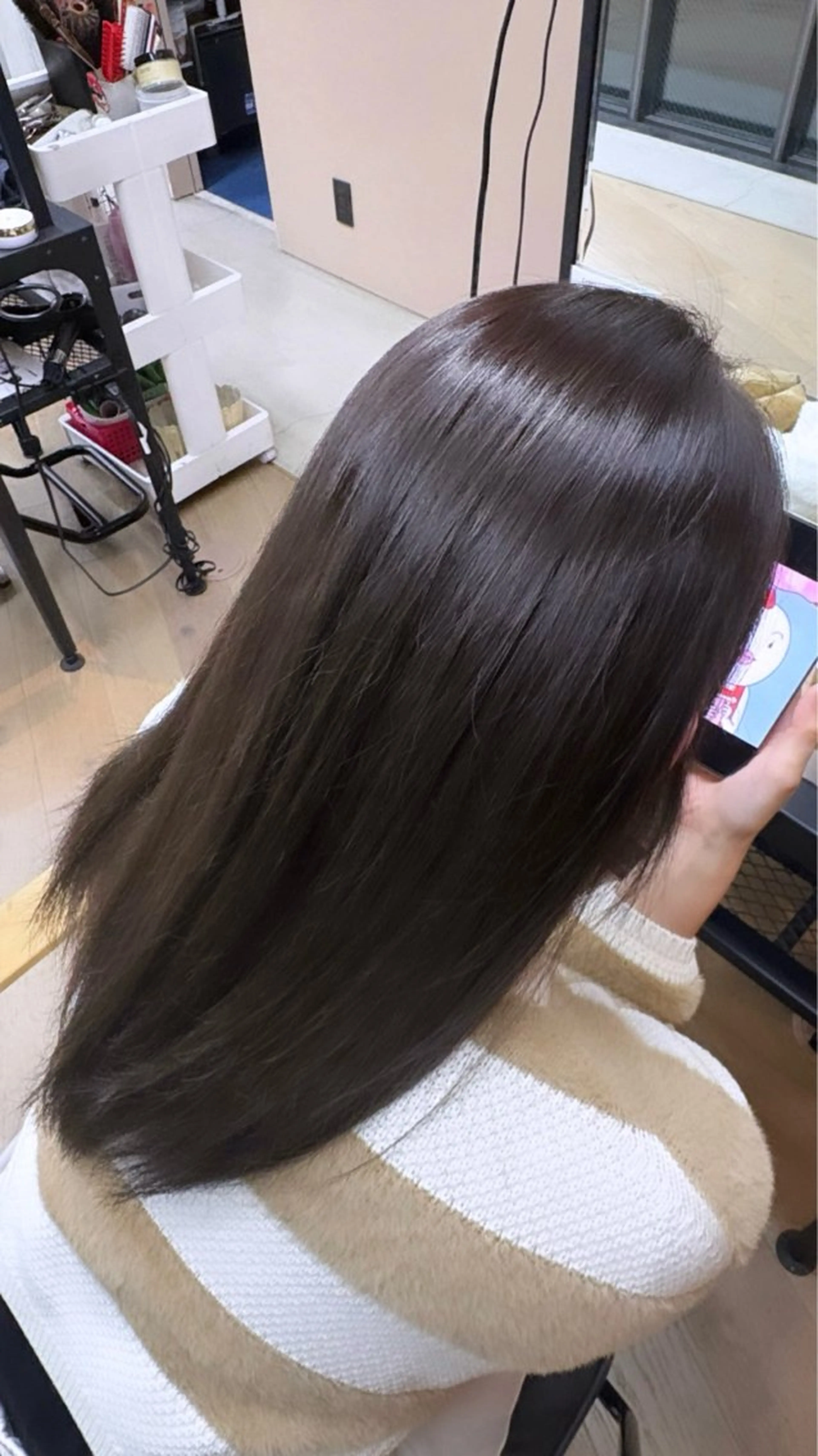 カラー ヘアカラー 🩶𝐤𝐢𝐧𝐚 🩶のヘアスタイル