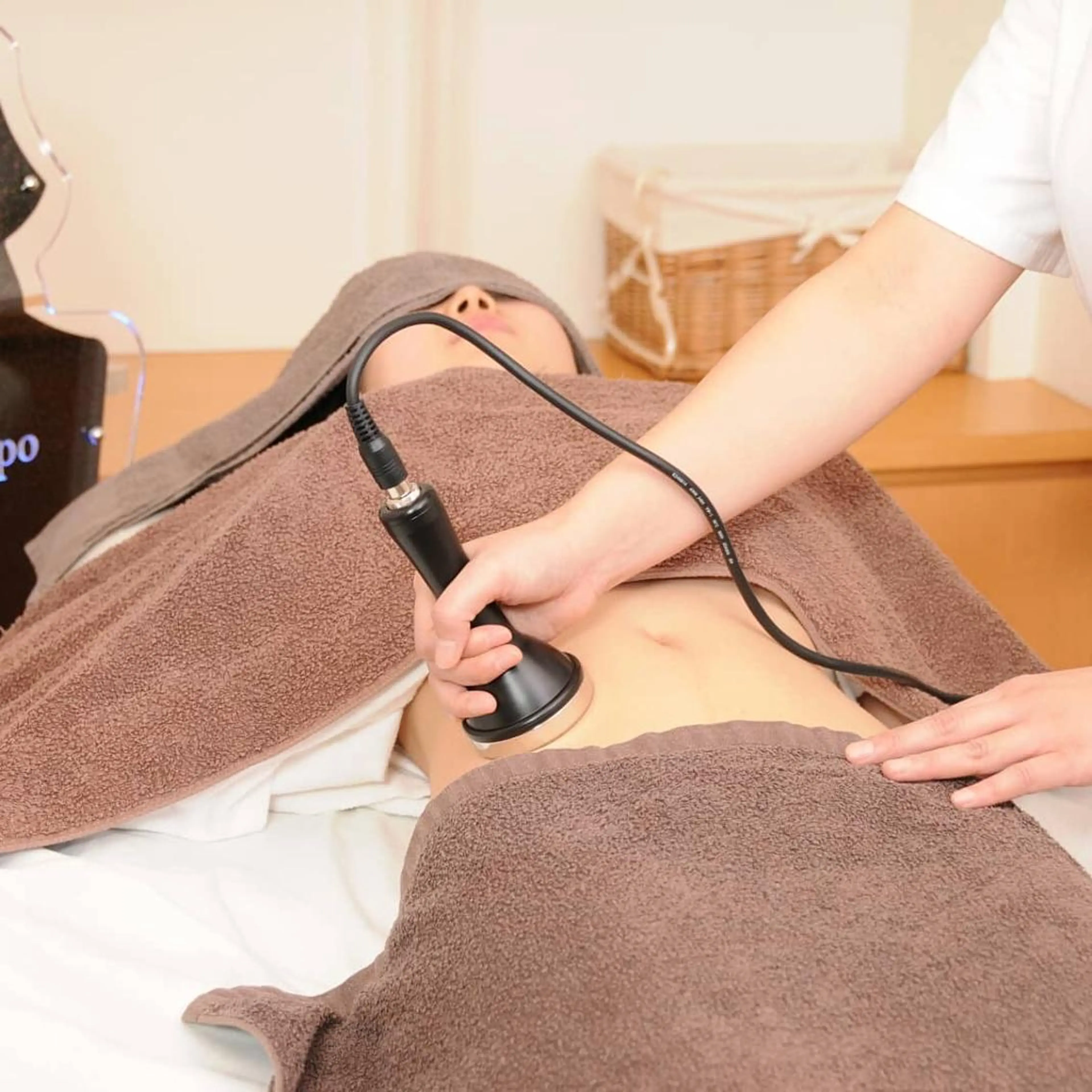 リンパマッサージ（オイル）＋キャビテーション痩身　 １８０分【女性限定】￥9,000  の写真