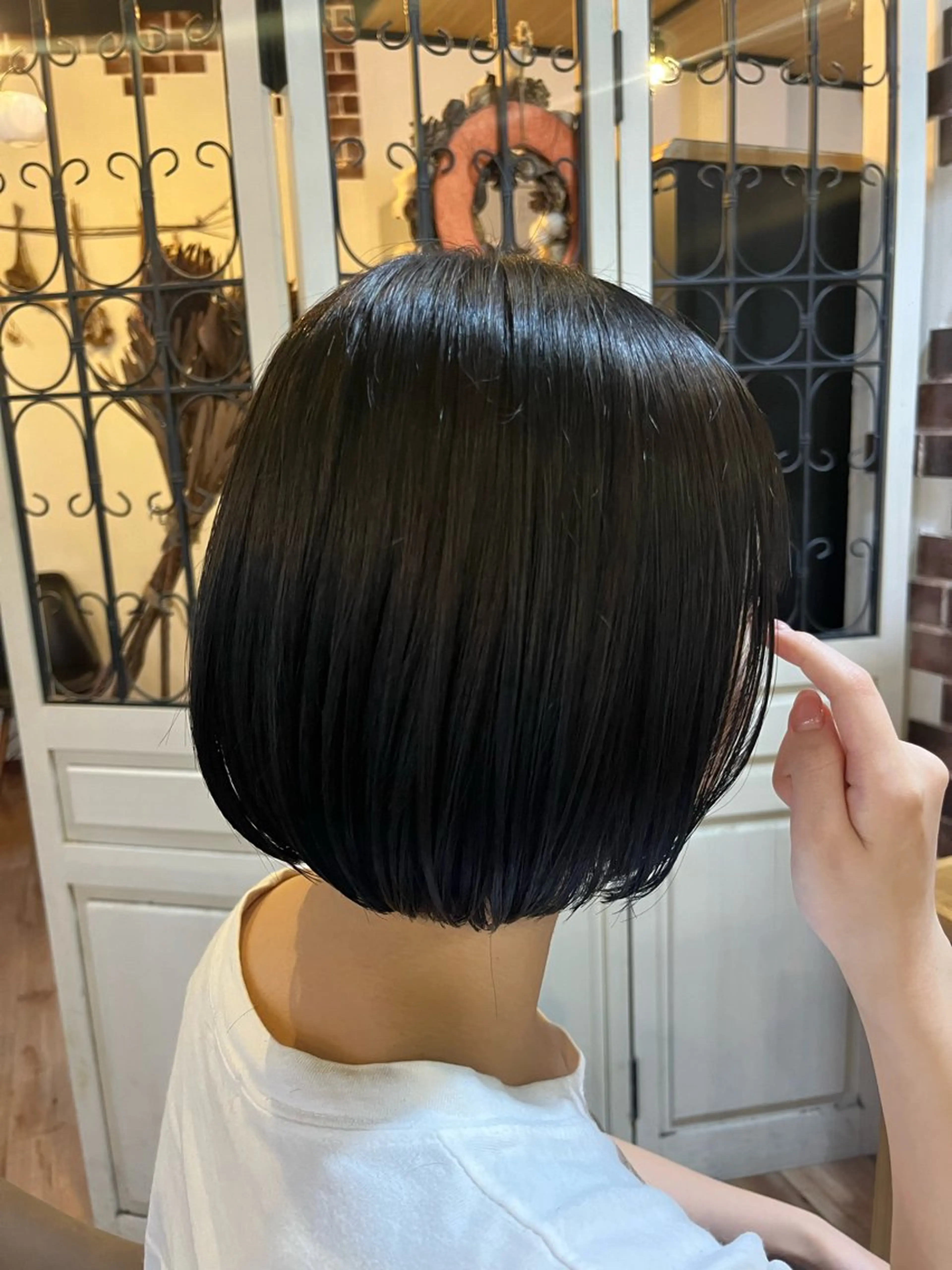 ショート ボブ カット ヘアカラー トリートメント 顔周りカット🍑 Zina難波 Akiのヘアスタイル