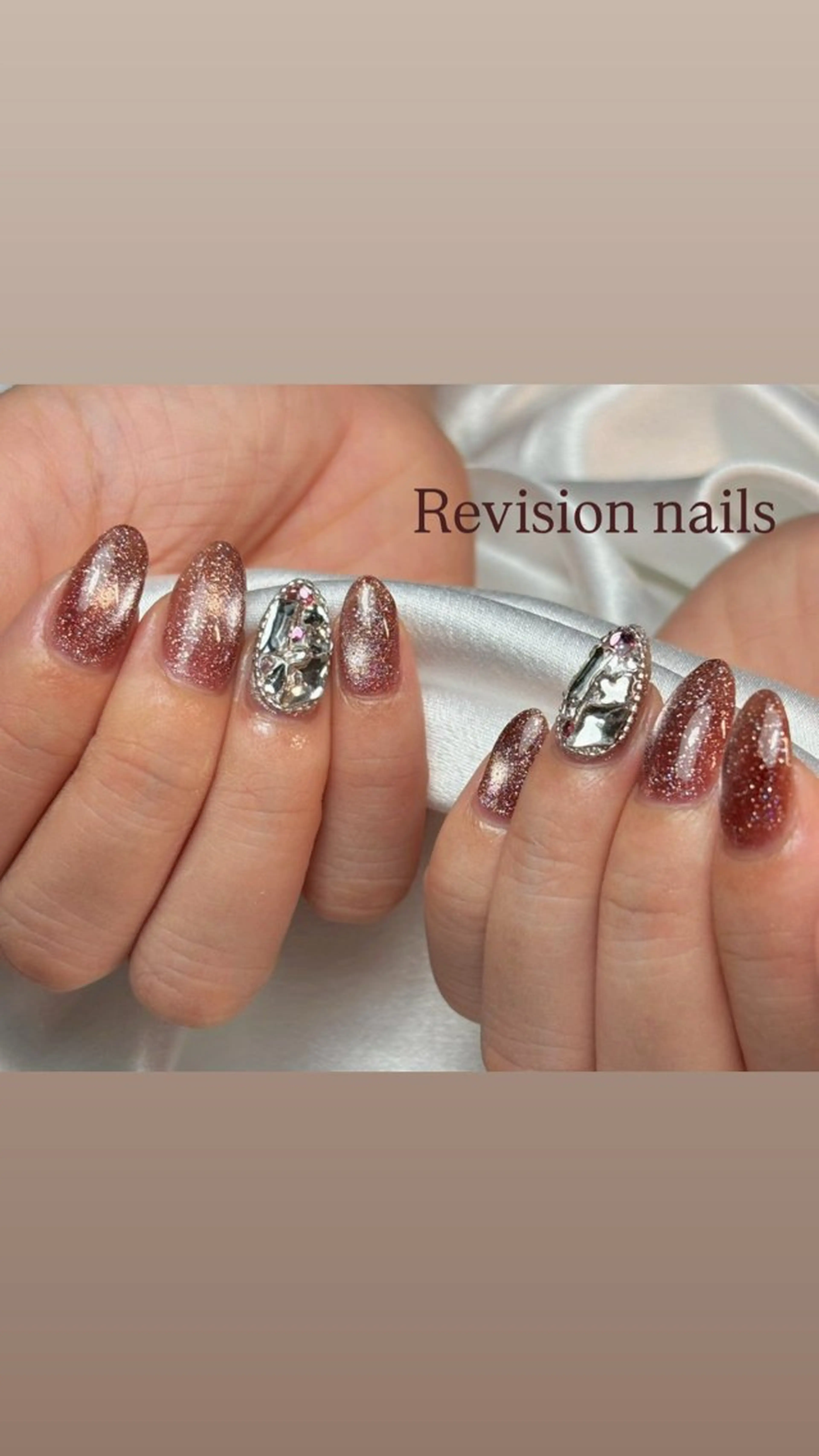 口コミメニュー⭐️マグネット＋2本埋め尽くしネイルの写真