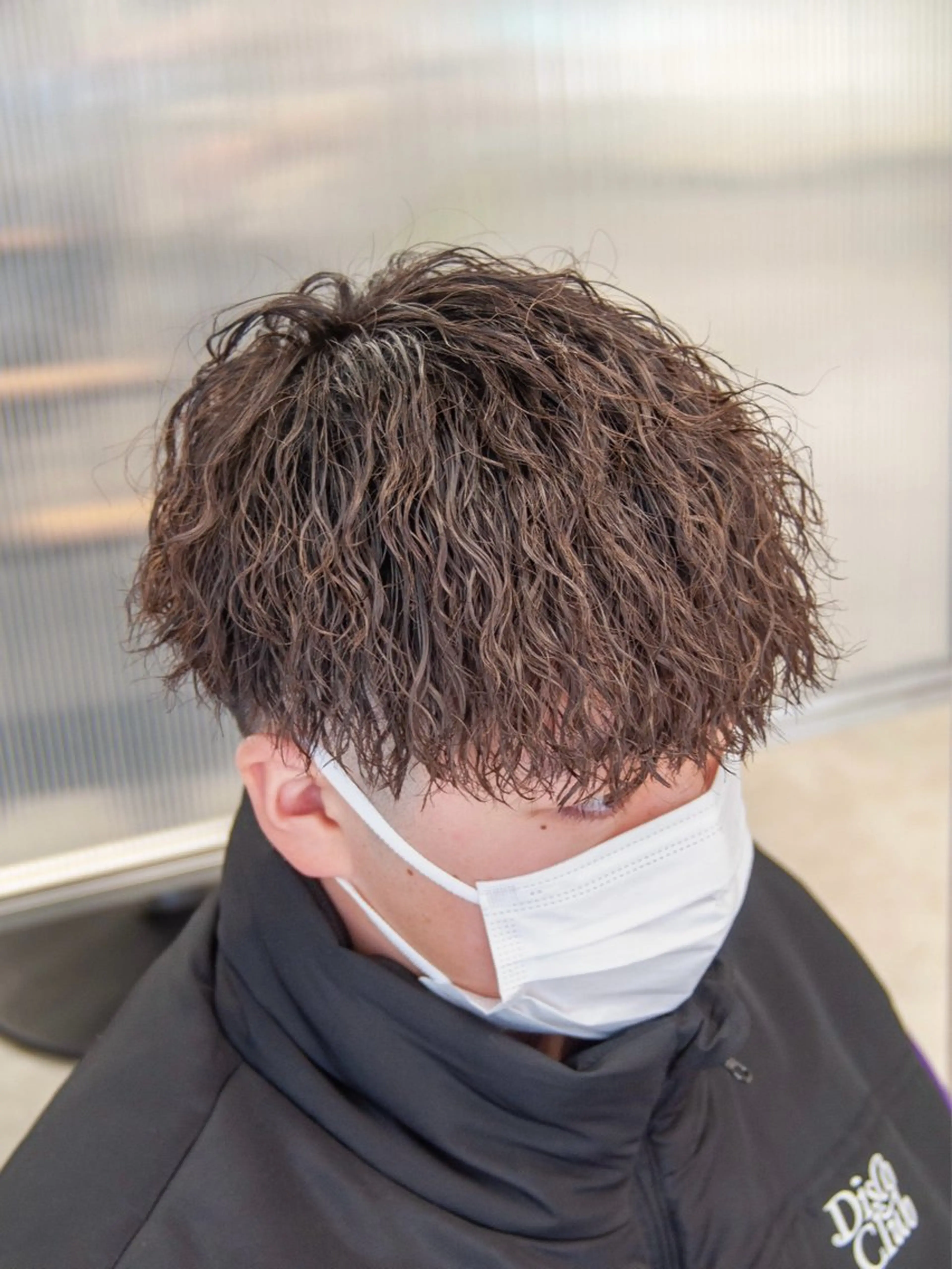 パーマ メンズ メンズパーマ 学生（メンズ向け） 波巻きパーマ 学生 スパイラルパーマ カット パーマ シャドウパーマ/ ルーズパーマ/メンズのヘアスタイル