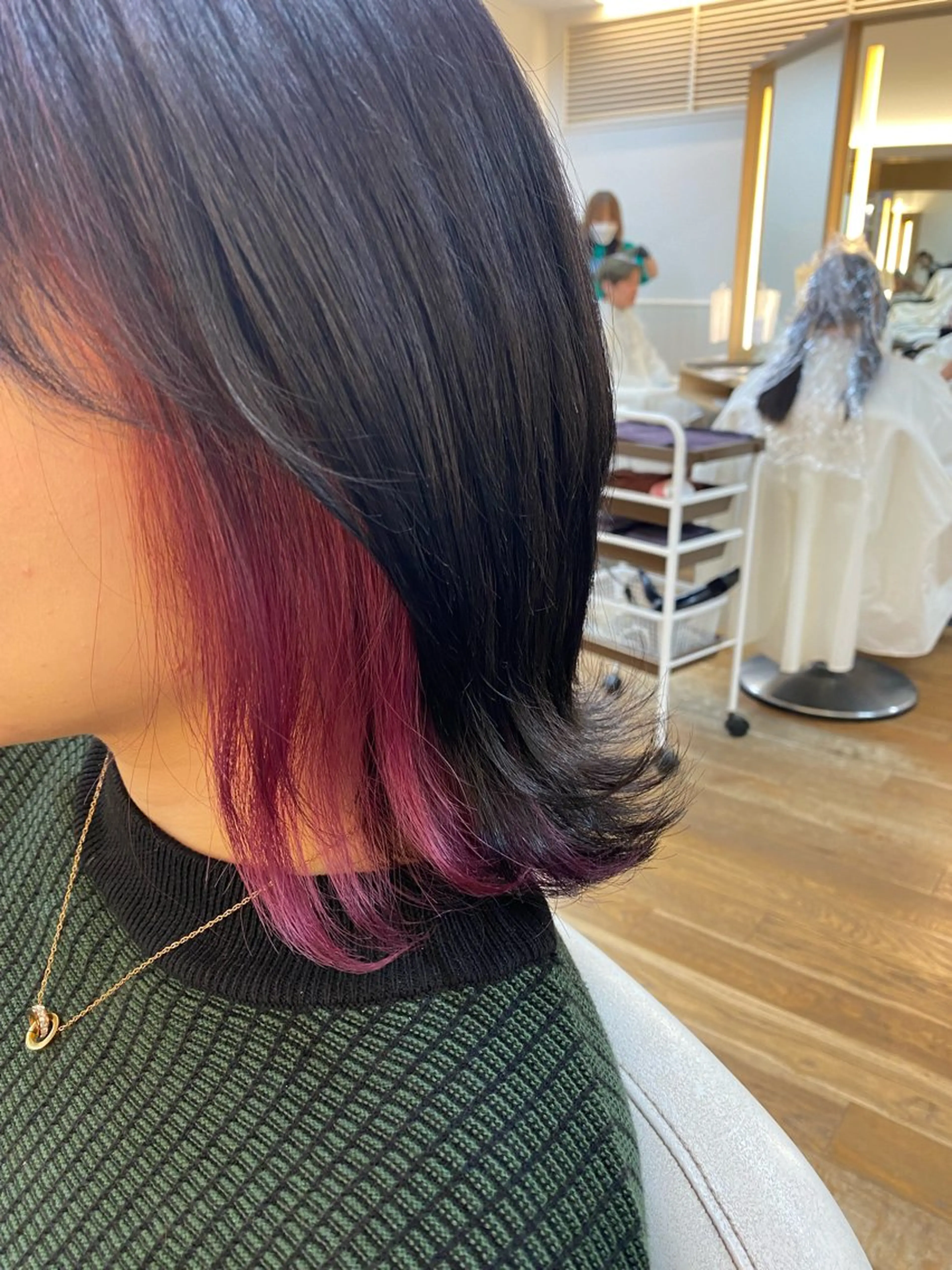 ミディアム カラー ヘアアレンジ インナーカラー ピンクカラー ヘアカラー トリートメント 韓国ヘア sasugaのヘアスタイル