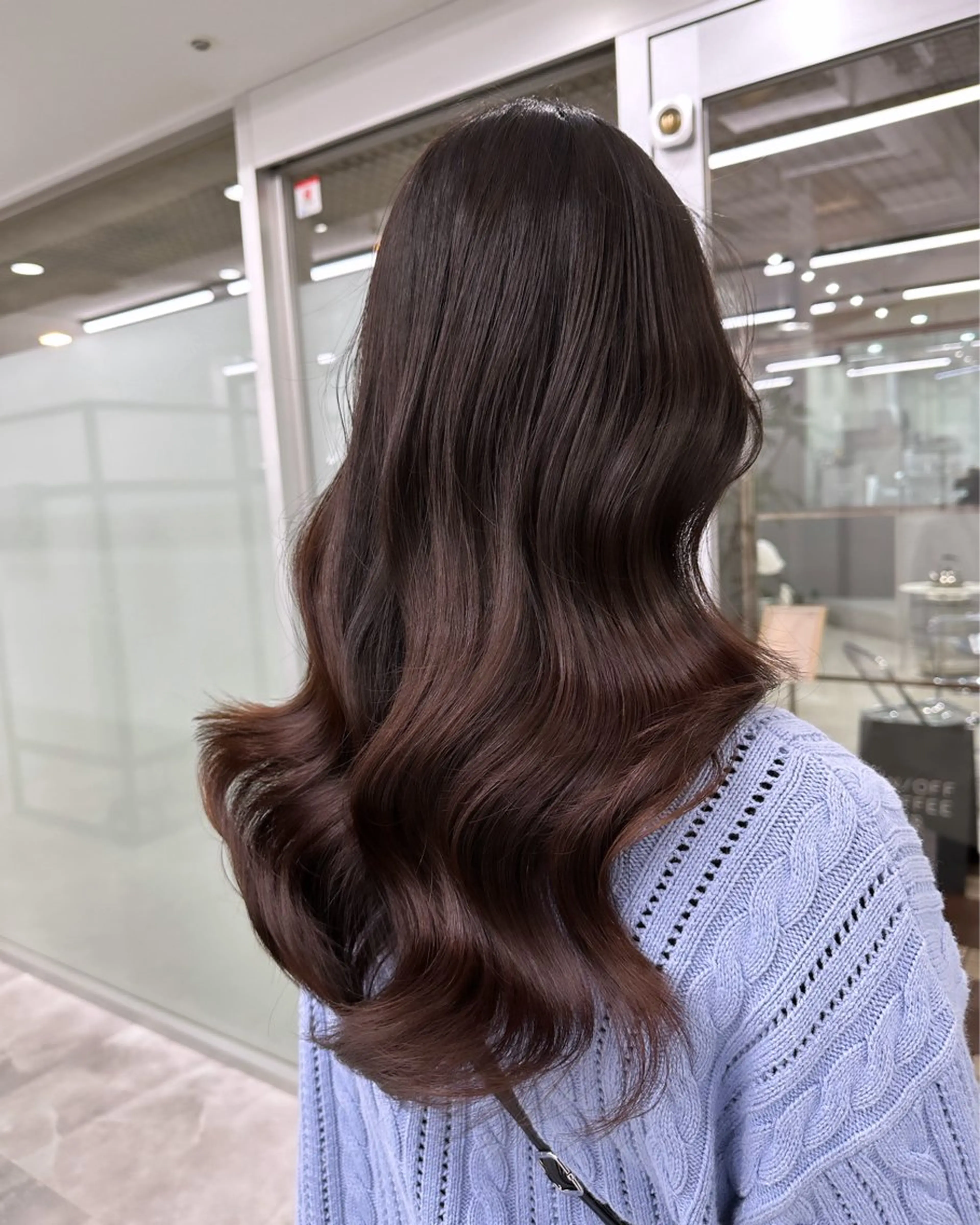 韓国風レイヤーカット+透明感カラー+トリートメント+炭酸ヘッドスパの写真