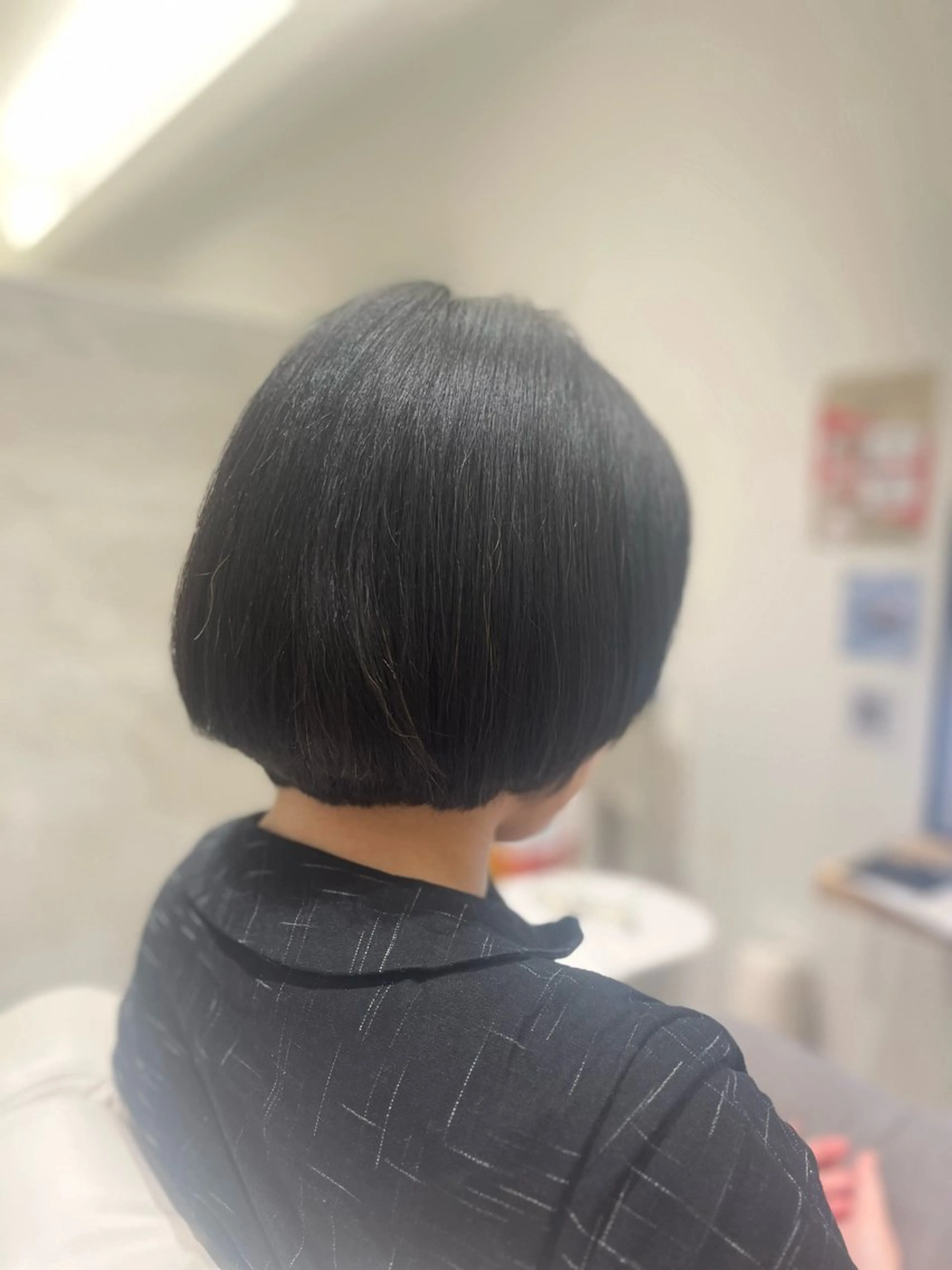 ミディアム ウィスタリアフィールドプランシュ所属・Planches 渡辺のヘアスタイル