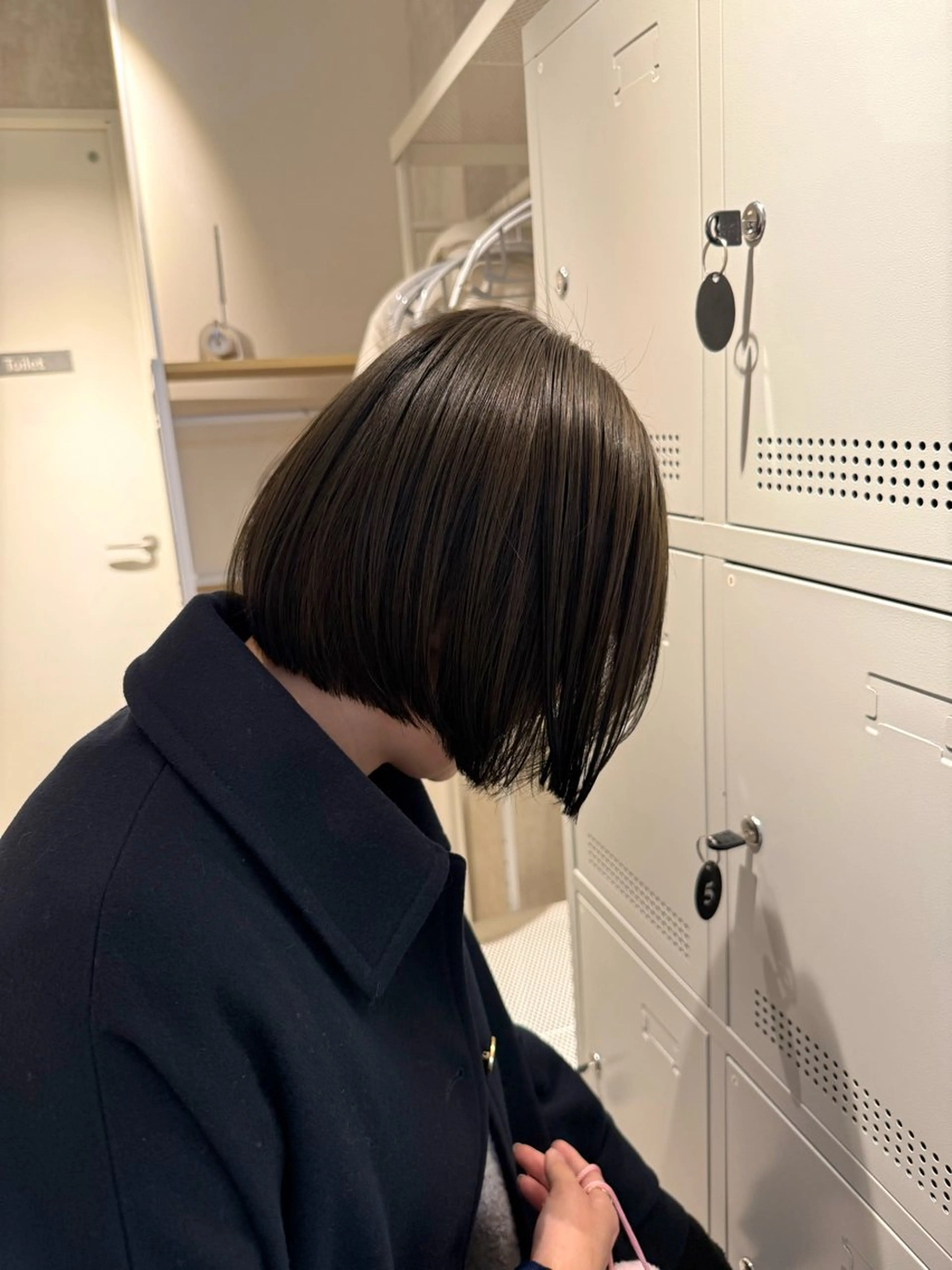 ショート カラー ベージュカラー オリーブベージュ ボブ ヘアカラー トリートメント 神戸ボブ✂️ ioe三宮/田 伸佳のヘアスタイル