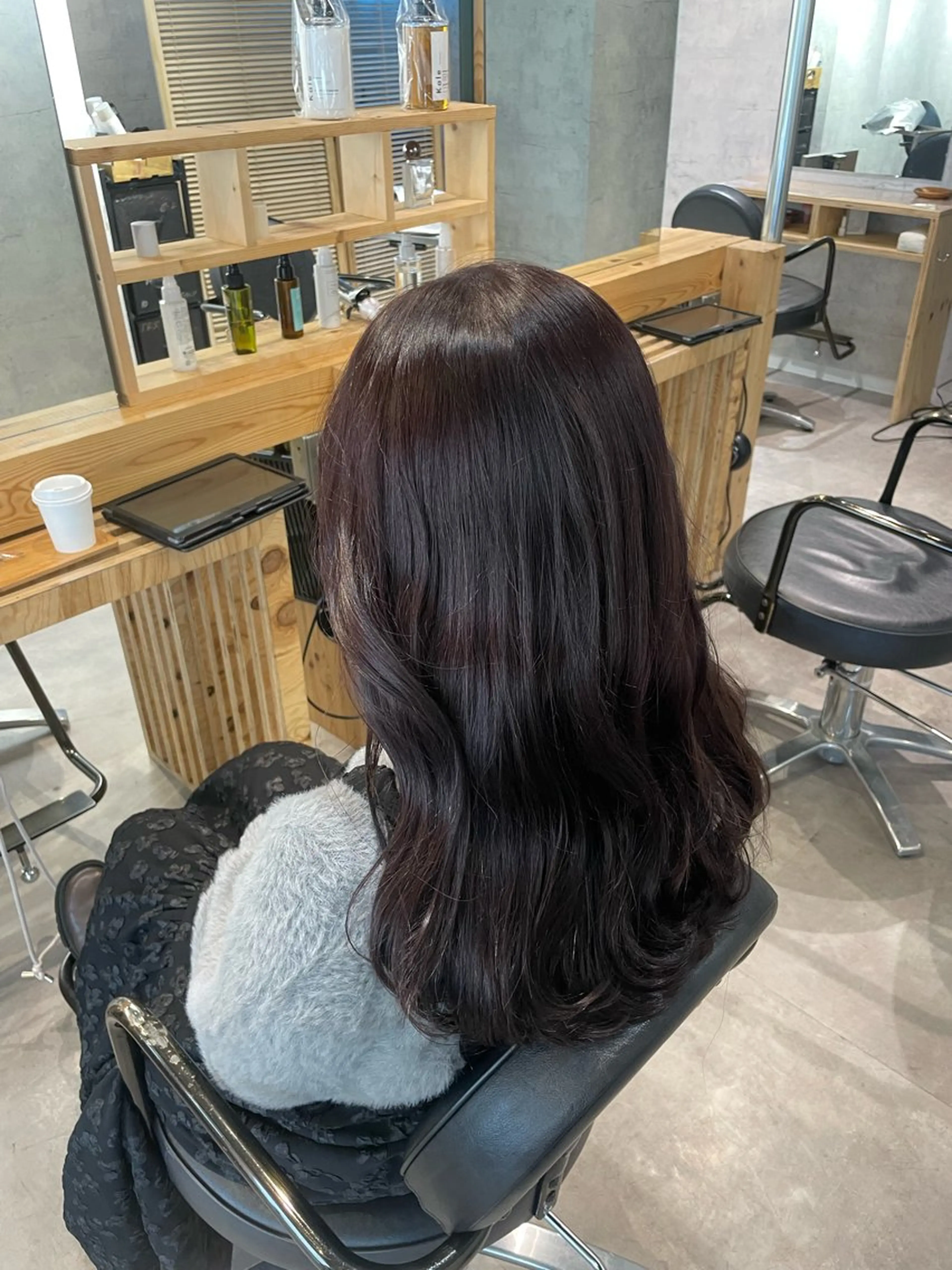 セミロング カラー Sia中野新橋 ﾕﾘ🐈‍⬛🎀のヘアスタイル