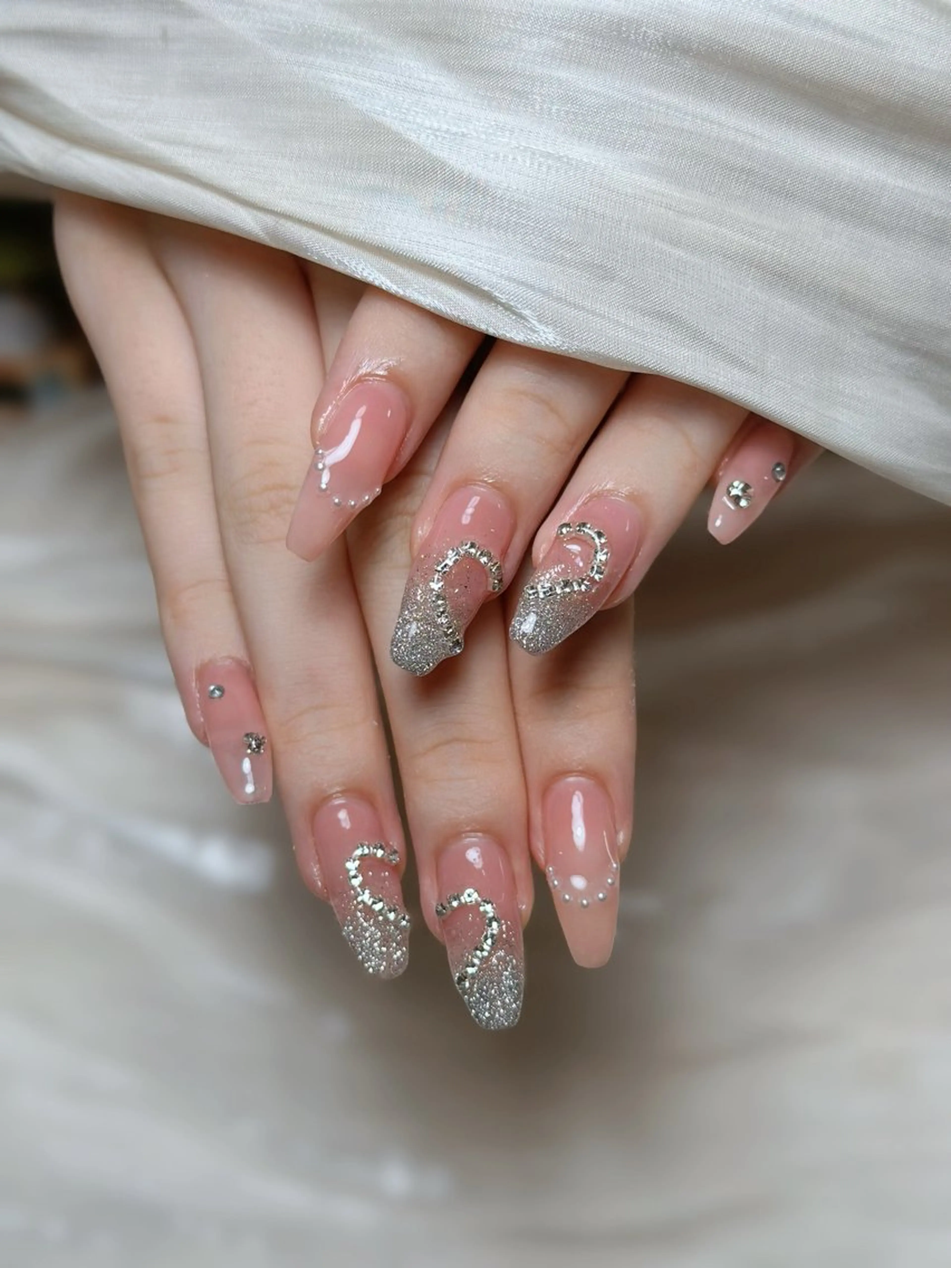 ネイル ハンドネイル Maggie nailクロのネイルデザイン
