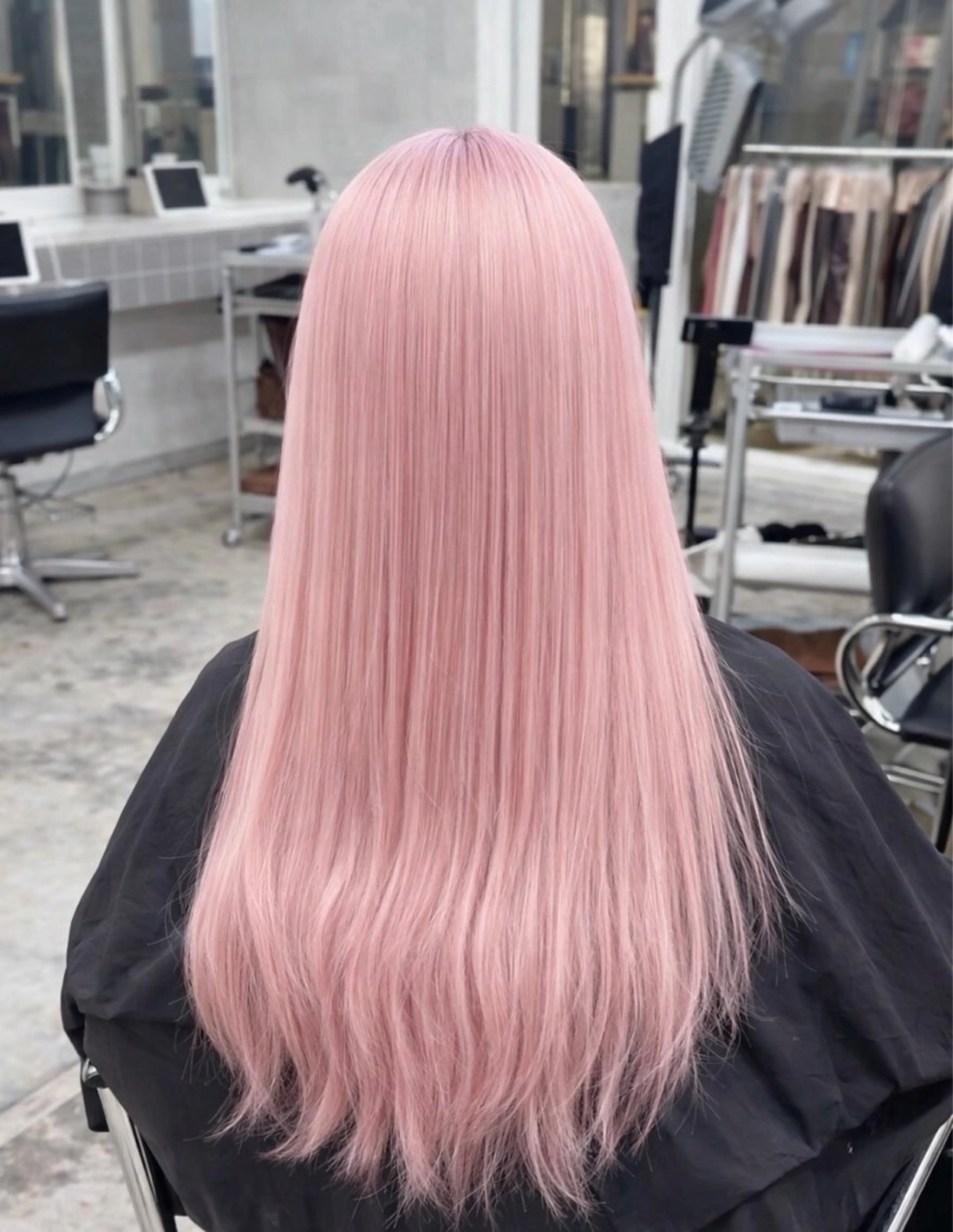 ロング ヘアカラー るかハイトーンピンク カラー/プルエクステのヘアスタイル