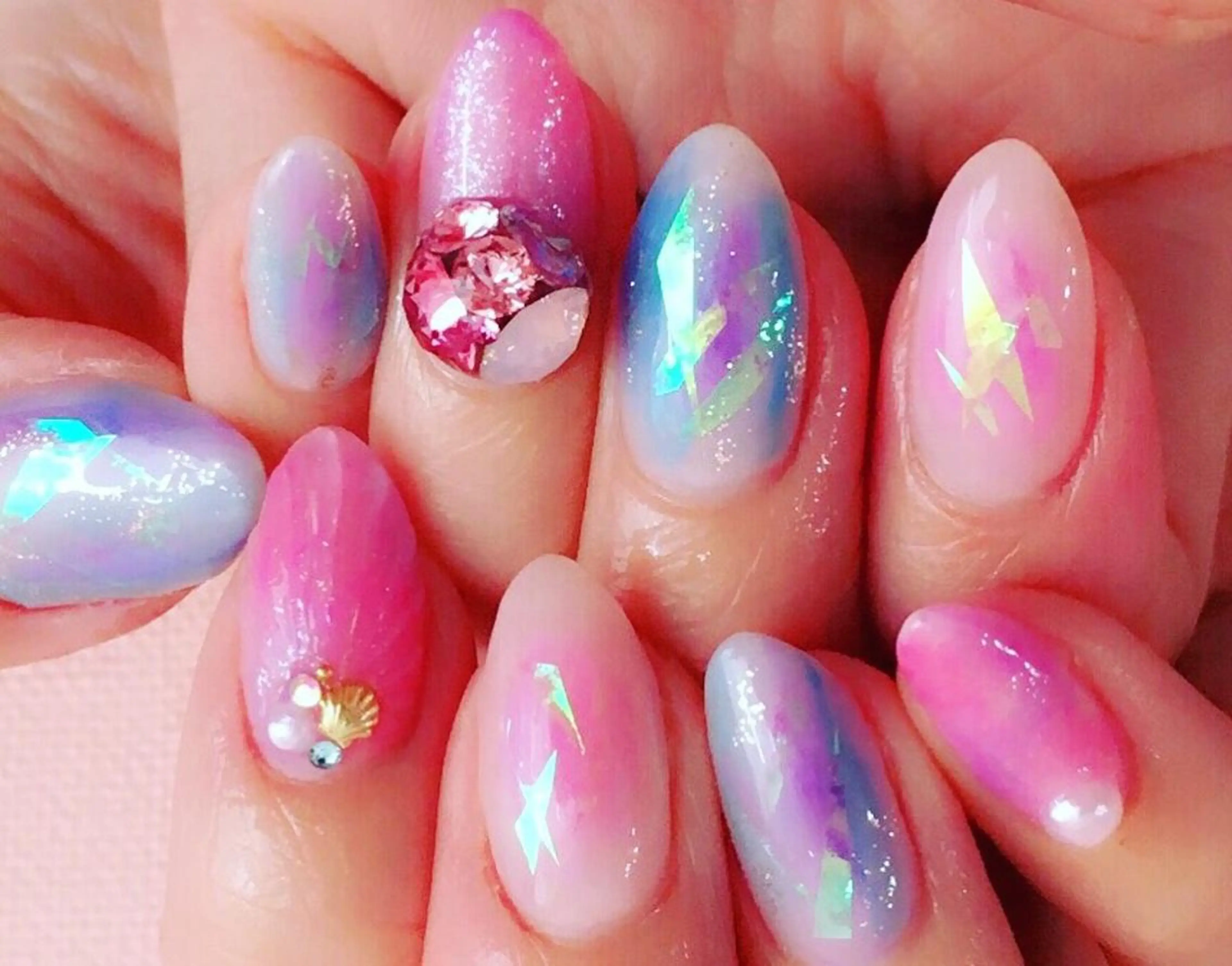 ミディアム カラー パーマ ヘアアレンジ メンズ キッズ ネイル マツエク・マツパ NAILSGOGO shibuyaのネイルデザイン