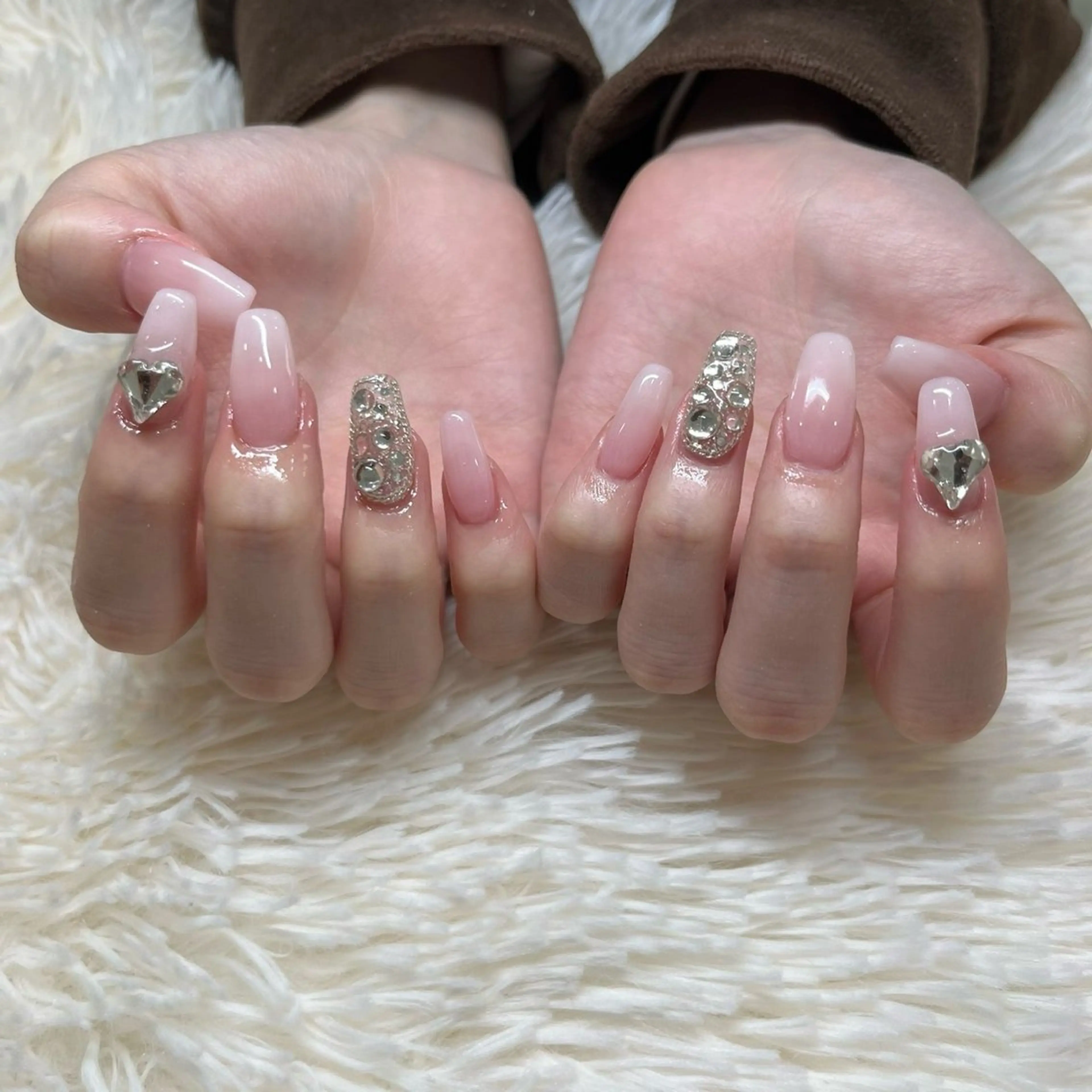 ネイル PEEKABOO京橋 EYE&NAILのマツエク・マツパデザイン