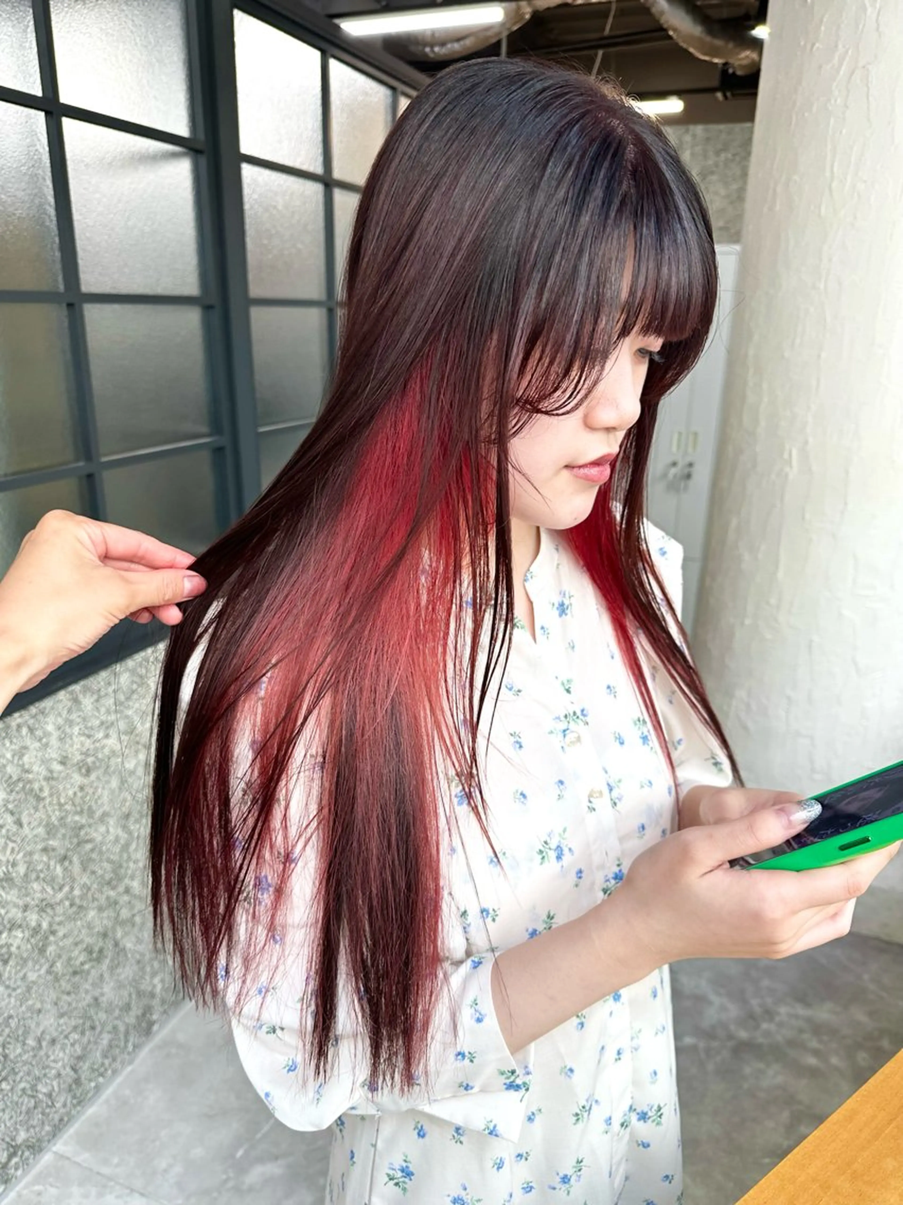 🌼チラッとみえるかわいさ🌼インナーカラー+全体カラー+トリートメントの写真