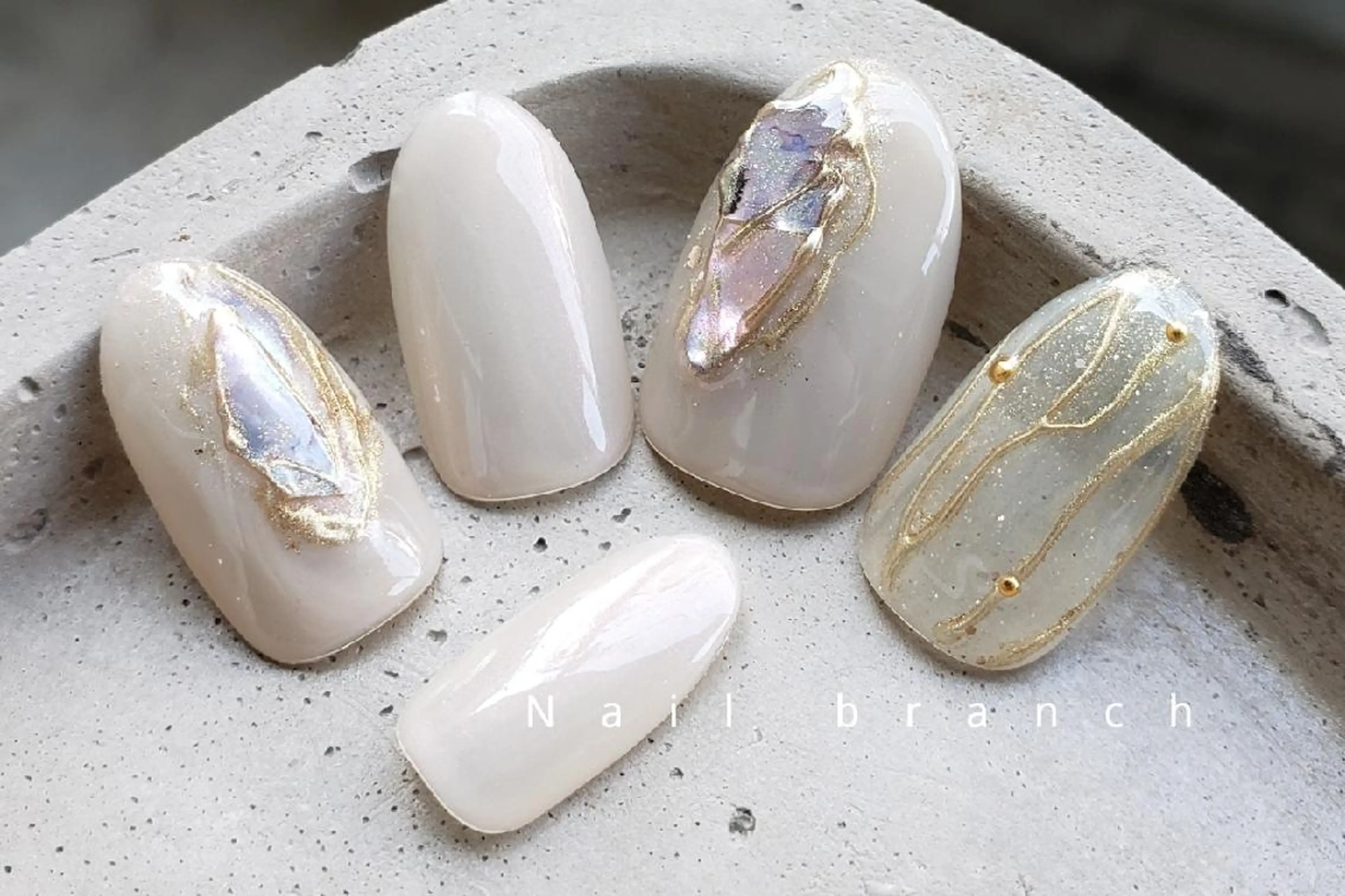 セミロング カラー パーマ ヘアアレンジ ネイル マツエク・マツパ アイブロウ Nail branchのネイルデザイン